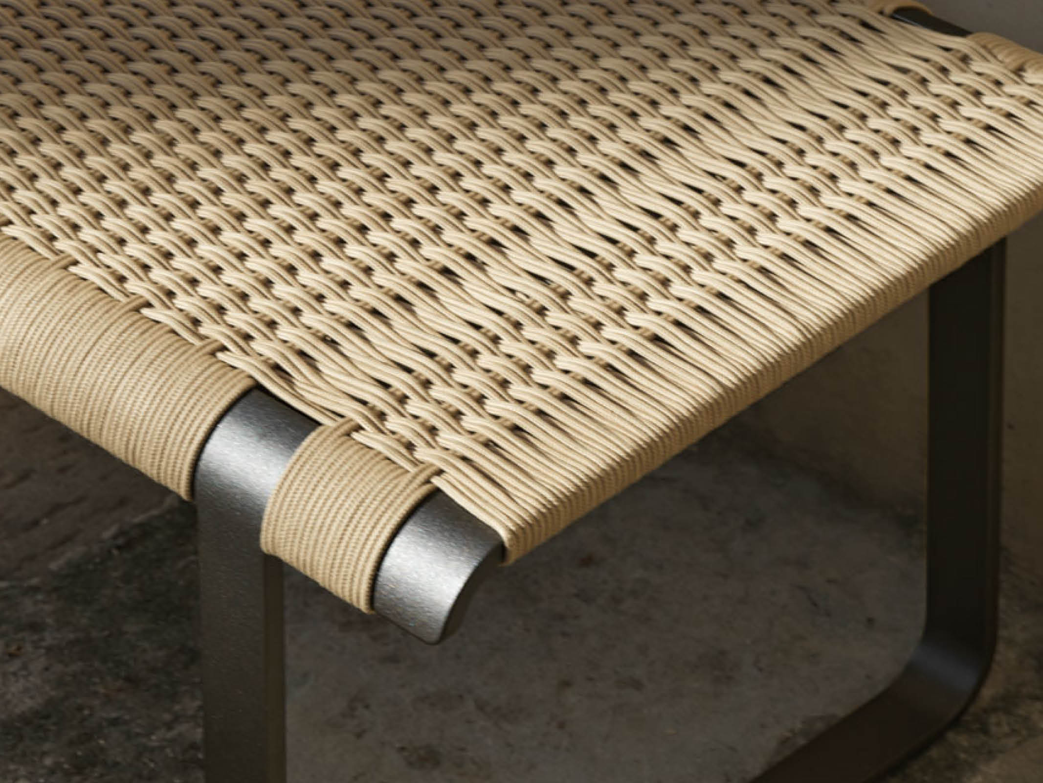 Green Point Bench - Modern Outdoor Wooden Bench for Patio, Garden, and Backyard - Durable & Weather-Resistant for Relaxing and Entertaining