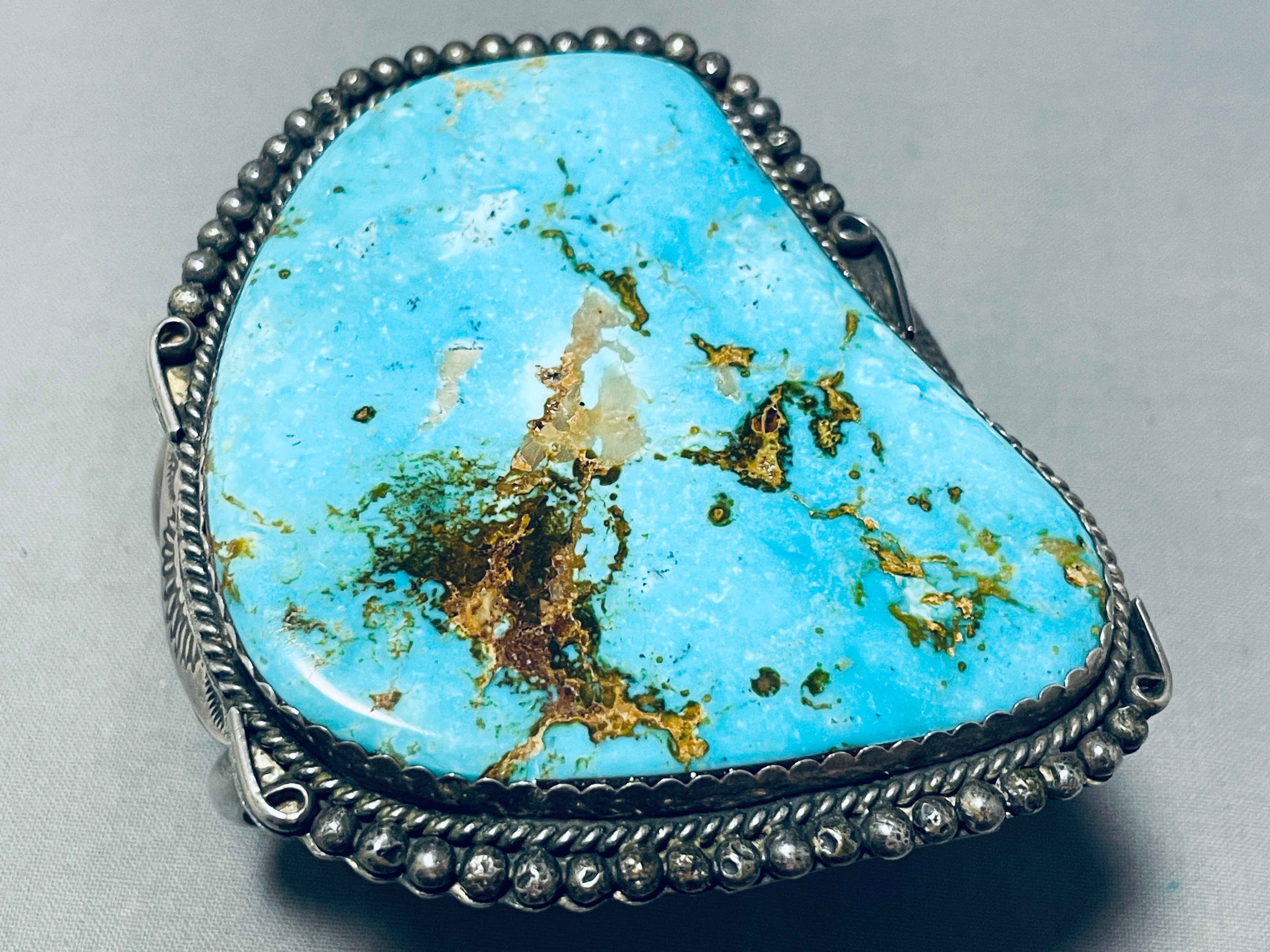 168 Grams!! Museum Quality Vintage Native American Navajo Turquoise Sterling Silver Bracelet
