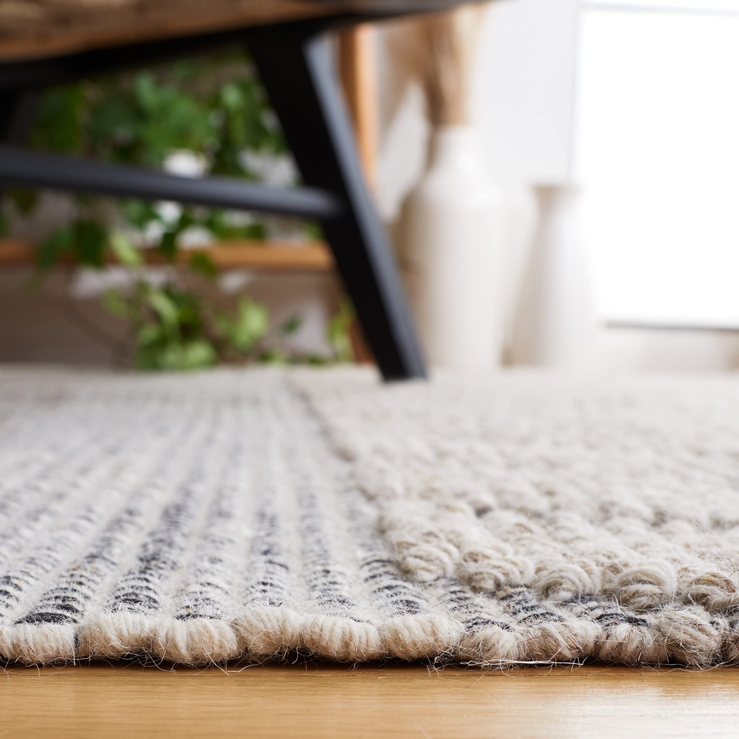 SAFAVIEH Vermont Collection 6'x6' Beige Ivory VRM508B Flatweave Wool Area Rug for Living Room, Dining Room & Bedroom | Soft & Durable Floor Covering for Home Decor