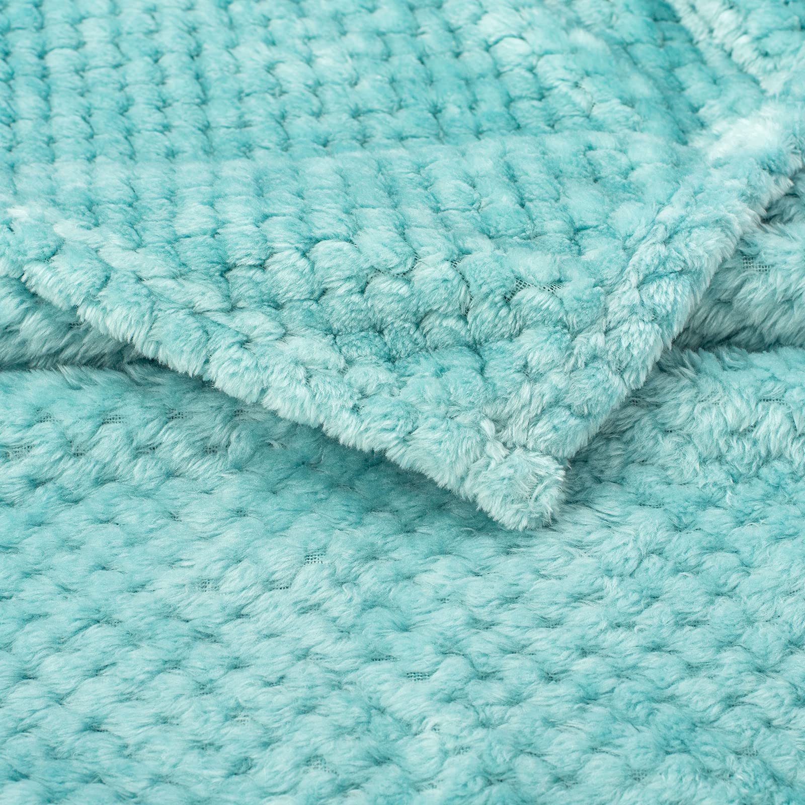 Soft Plush Fleece Pet Blanket for Dogs & Cats - Warm Cozy Throw for Bed, Couch, Sofa & Travel - 24