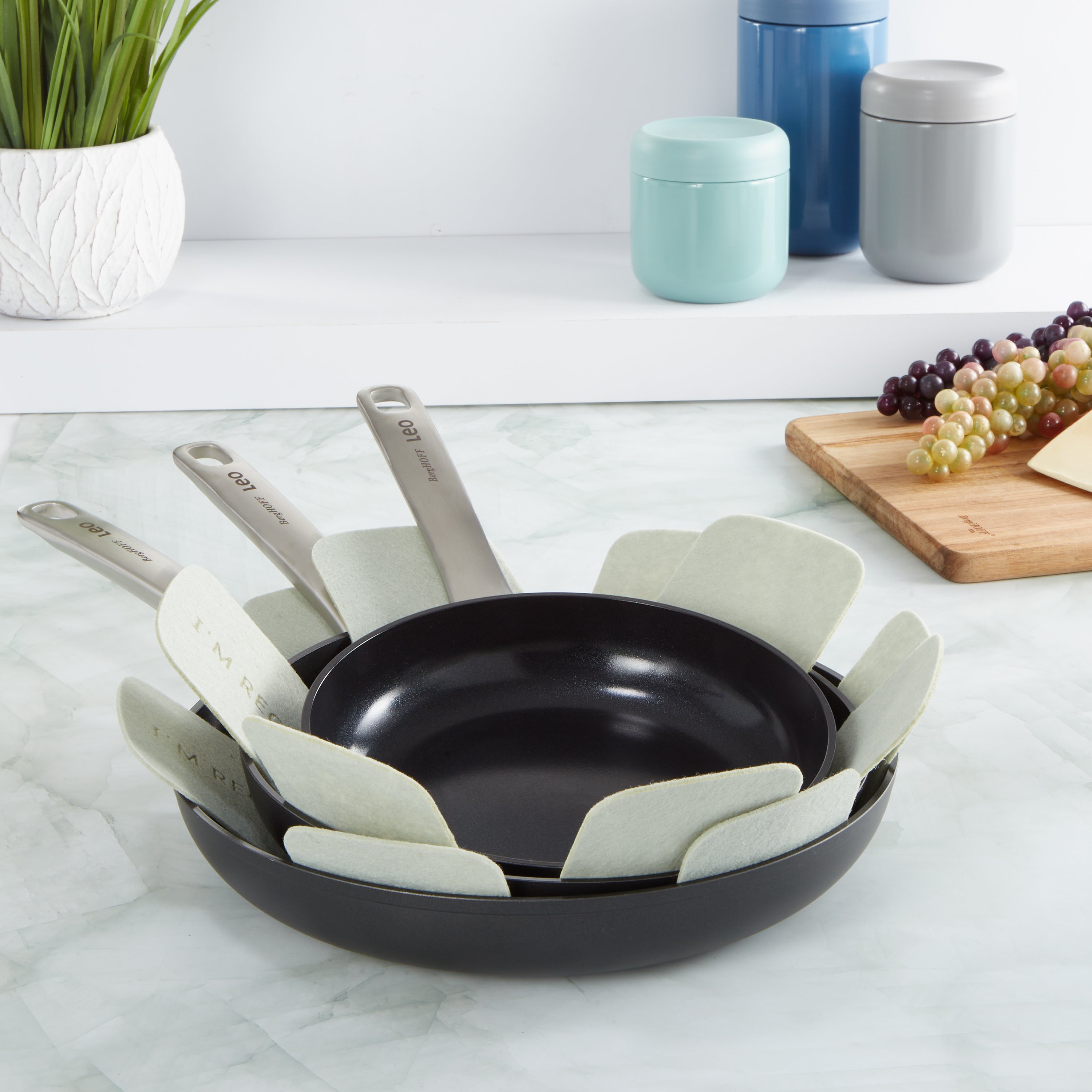 BergHOFF Leo Graphite 3-Piece Nonstick Ceramic Frying Pan Set - Healthy Cooking, Even Heat Distribution - Perfect for Sauteing, Frying & Omelets