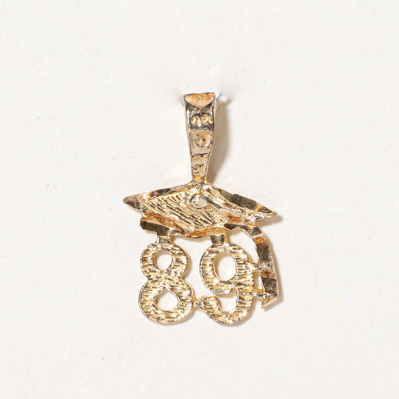 10k Yellow Gold '89 Graduation Pendant Necklace - Class of 1989 Commemorative Jewelry Gift for High School & College Graduates - Perfect for Anniversaries, Reunions & Special Occasions