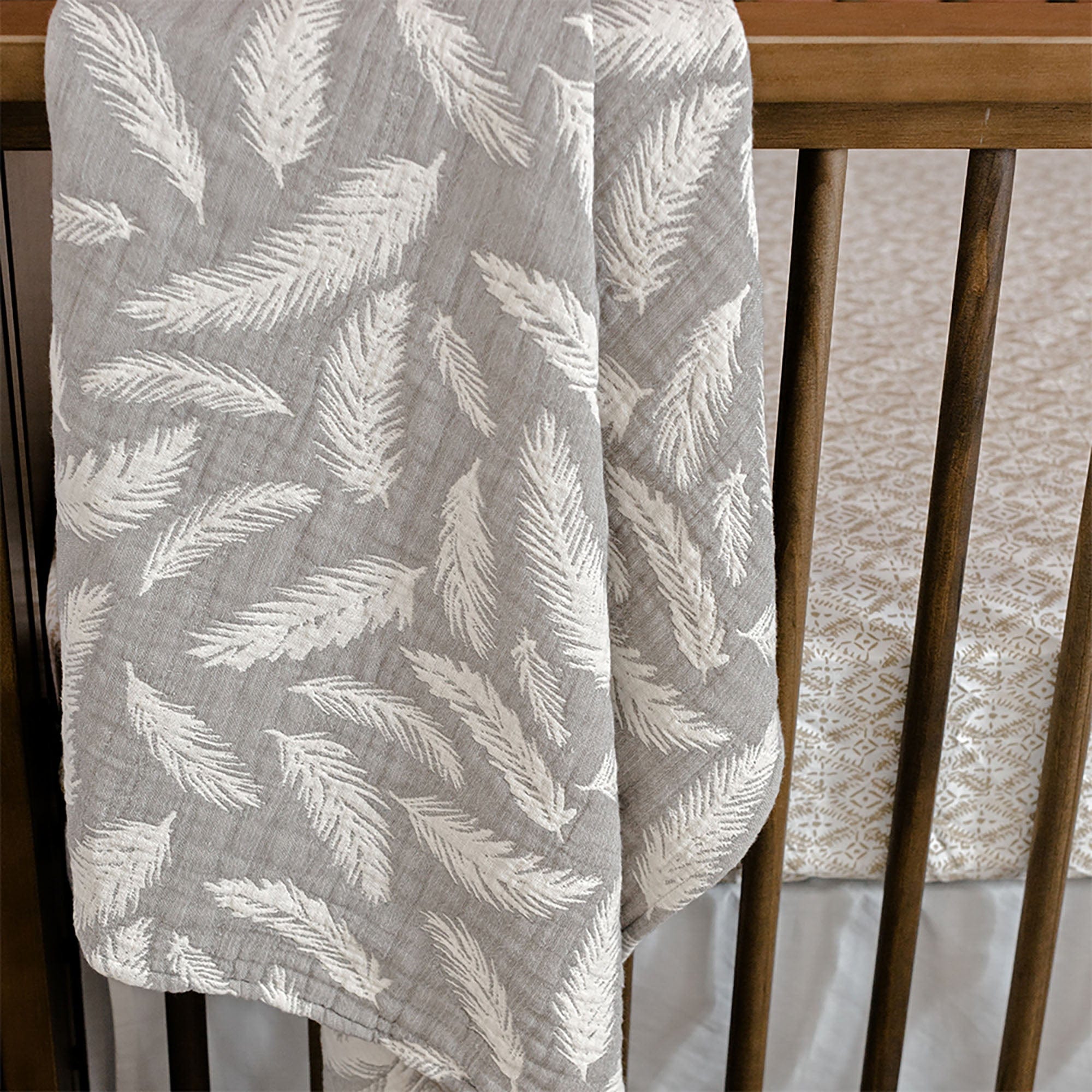 Luxury Jacquard Blanket - Soft & Warm Crane Pattern Throw - Perfect for Bed, Sofa & Cozy Home Decor