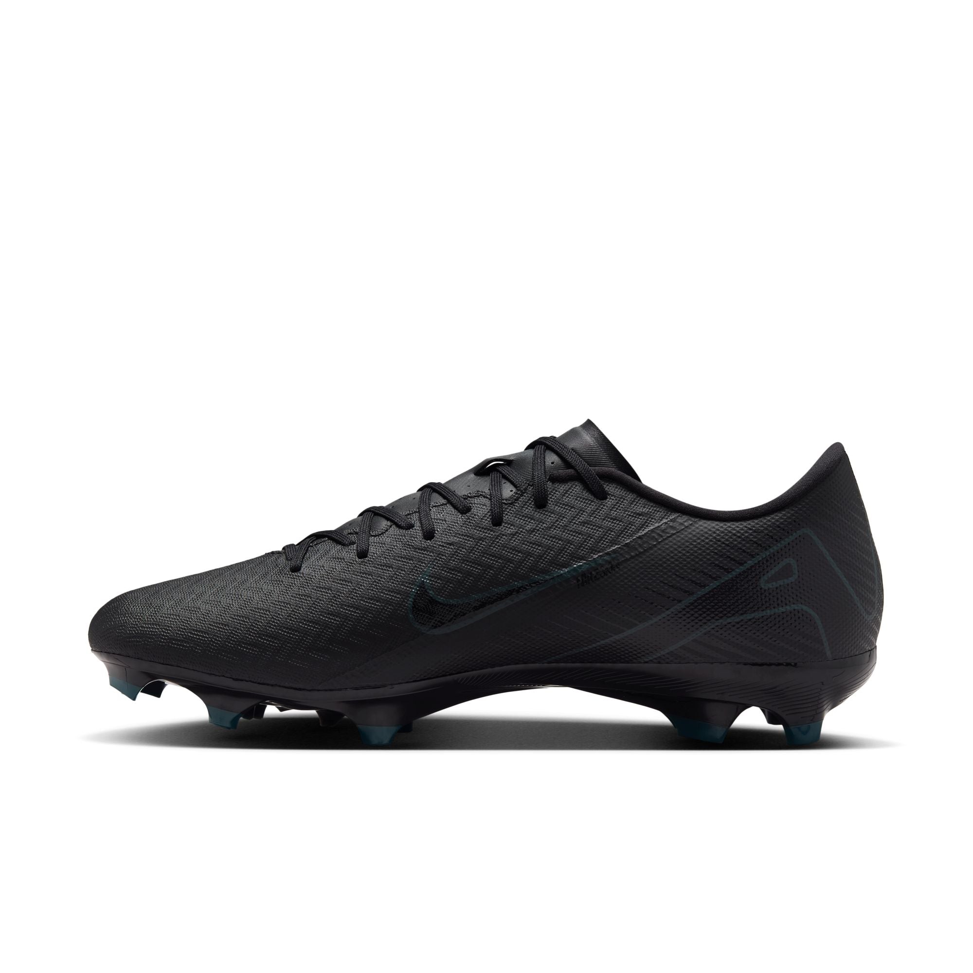 Nike Zoom Vapor 16 Academy Soccer Cleats for Men - Lightweight Football Shoes for Artificial Grass & Turf - Perfect for Training, Matches & Competitive Play