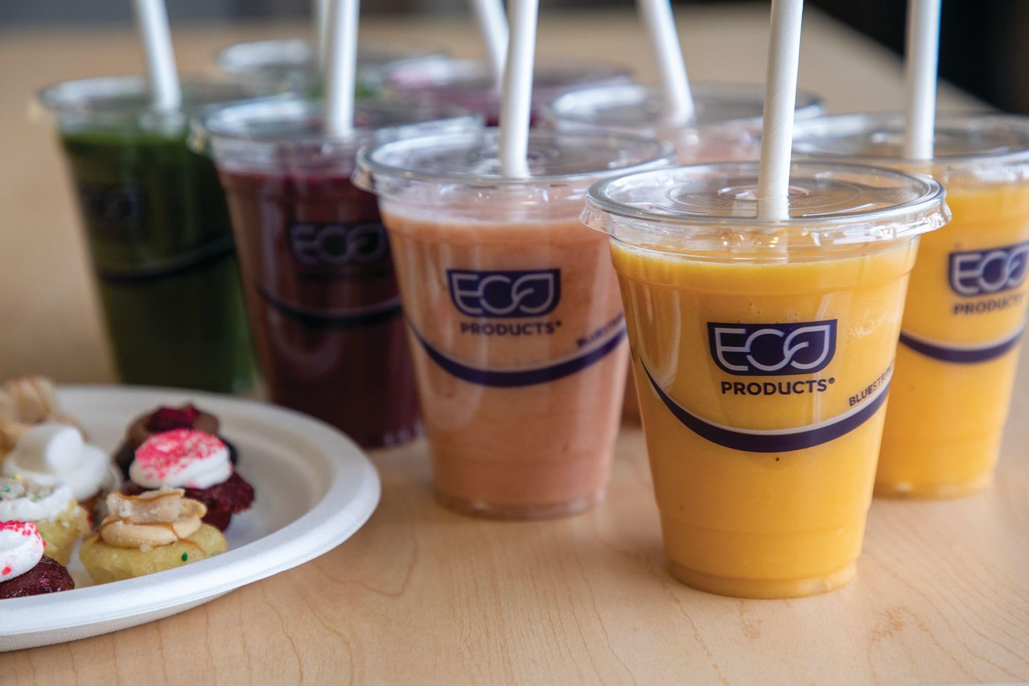 ECO PRODUCTS BlueStripe Recycled 24oz Plastic Cups - Case of 600, 30% Post-Consumer Recycled PET (rPET) - Clear Cold Drink & Snack Cups for Parties, Picnics, BBQs, and Office Events