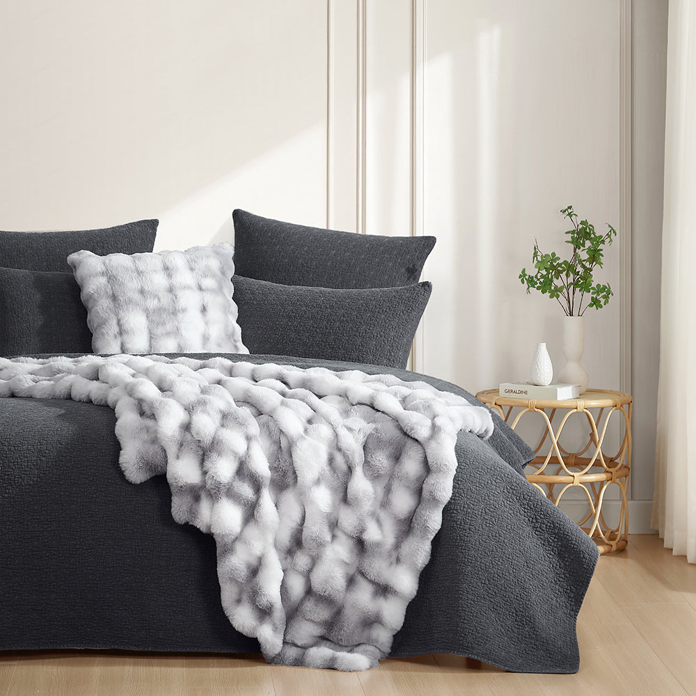 Luxury Faux Rabbit Fur Silver Throw Blanket by Logan & Mason - Soft Plush Platinum Gray Winter Blanket for Couch, Bed & Home Decor - Perfect for Cozy Evenings and Gift Giving