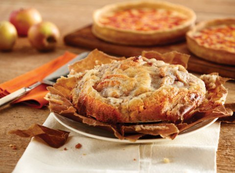 Long Grove Apple Pie & 2 Lou Malnati's Chicago-Style Deep Dish Pizzas (1 Sausage 1 Veggie) - Authentic Chicago Food Gifts for Holidays, Parties & Family Gatherings