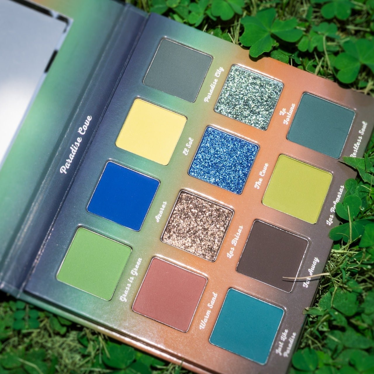 Paradise Cove Eyeshadow Palette - 18 Highly Pigmented Matte & Shimmer Shades for Day & Night Makeup Looks | Perfect for Parties, Weddings & Special Occasions