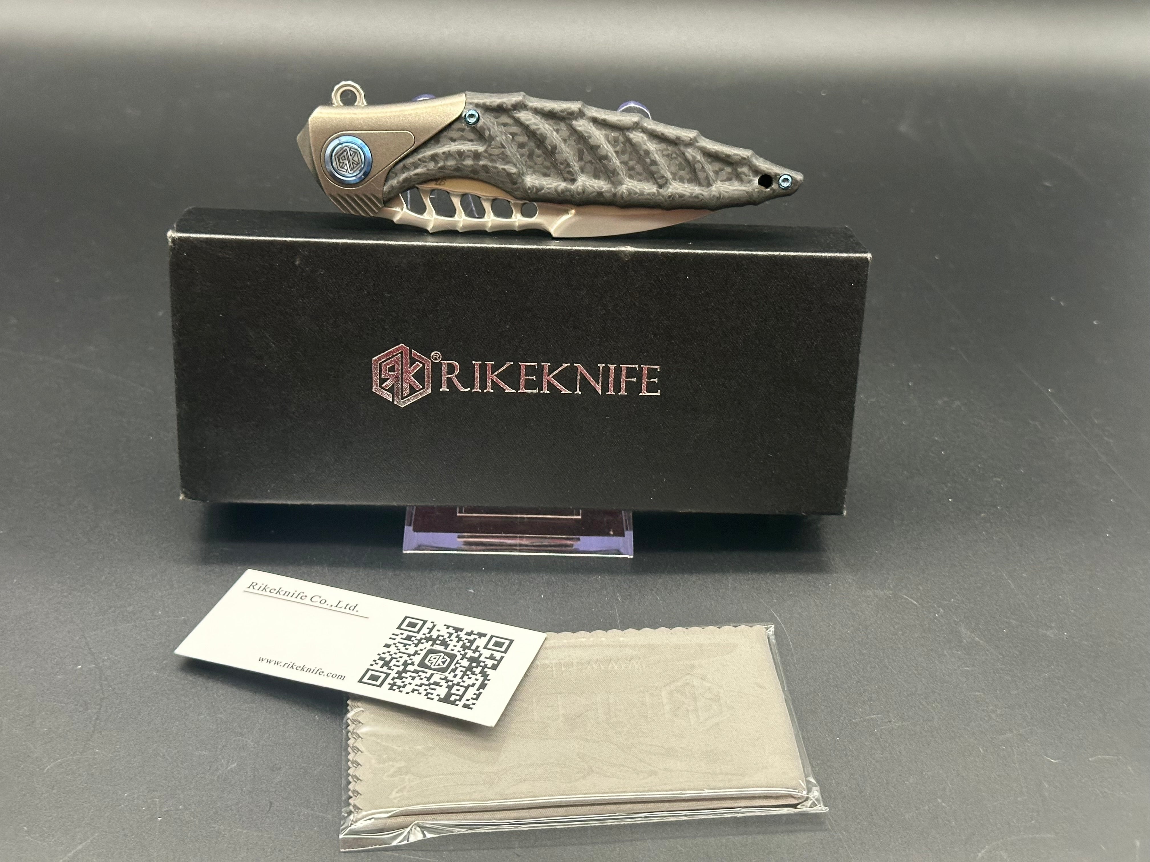 Rike Thor 7 B/CF Folding Knife - Premium M390 Steel Blade & Carbon Fiber Handle - EDC, Outdoor Survival, Camping, Hunting Gear