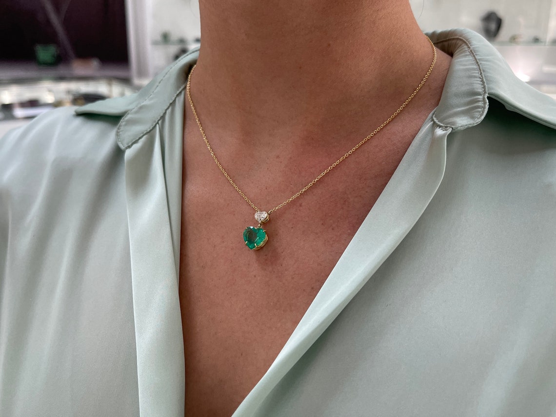 4.20tcw 18K Gold Natural Heart Emerald & Diamond Dangle Necklace for Women - Elegant Jewelry Gift for Valentine's Day, Anniversary & Special Occasions