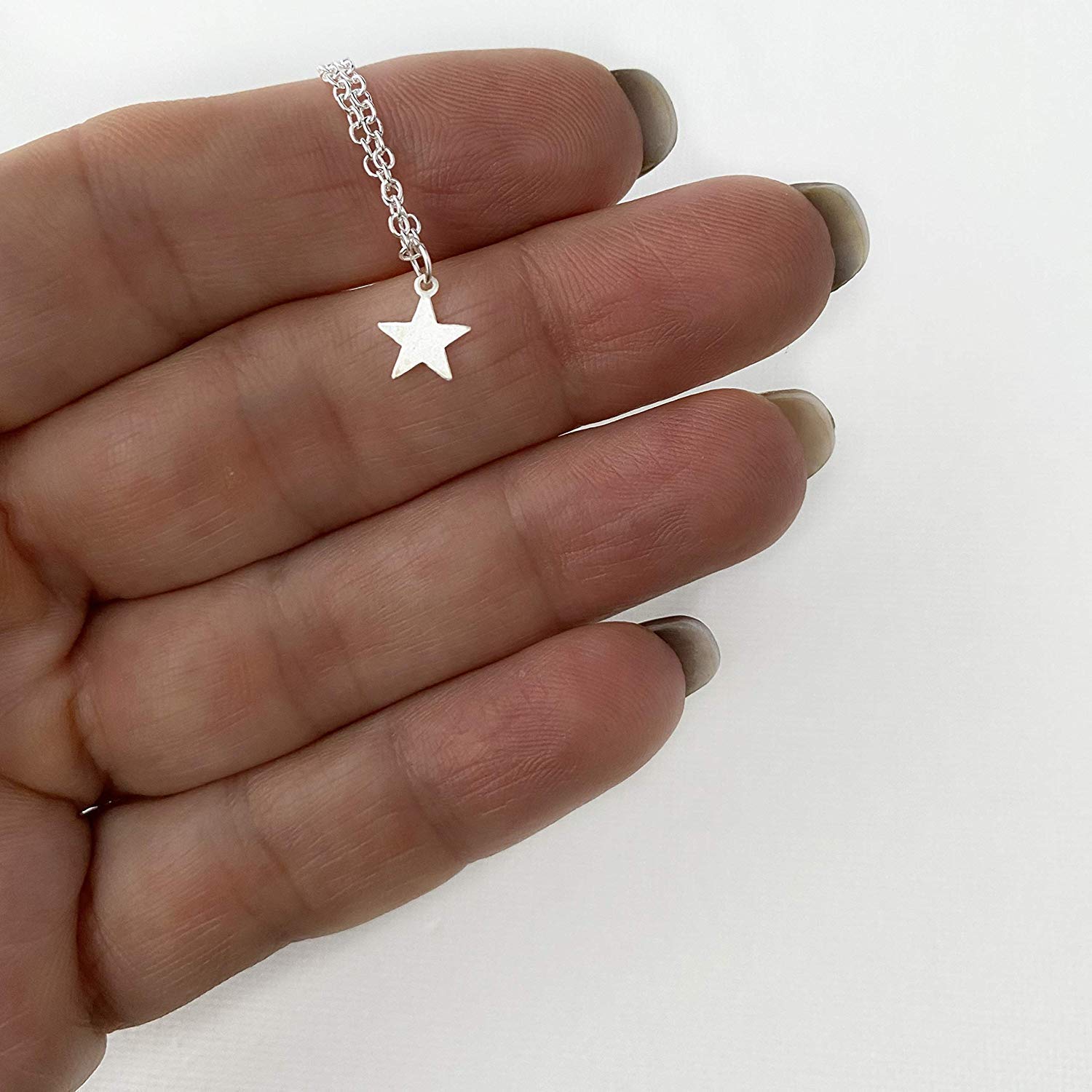 Carrie Clover Best Friend Matching Necklace Set of 2, BFF Gifts, Star Necklace, Friendship Jewelry, Best Friends are Like Stars, Gift for Best Friend, Stocking Stuffer, Perfect for Birthdays, Anniversaries, and Graduations