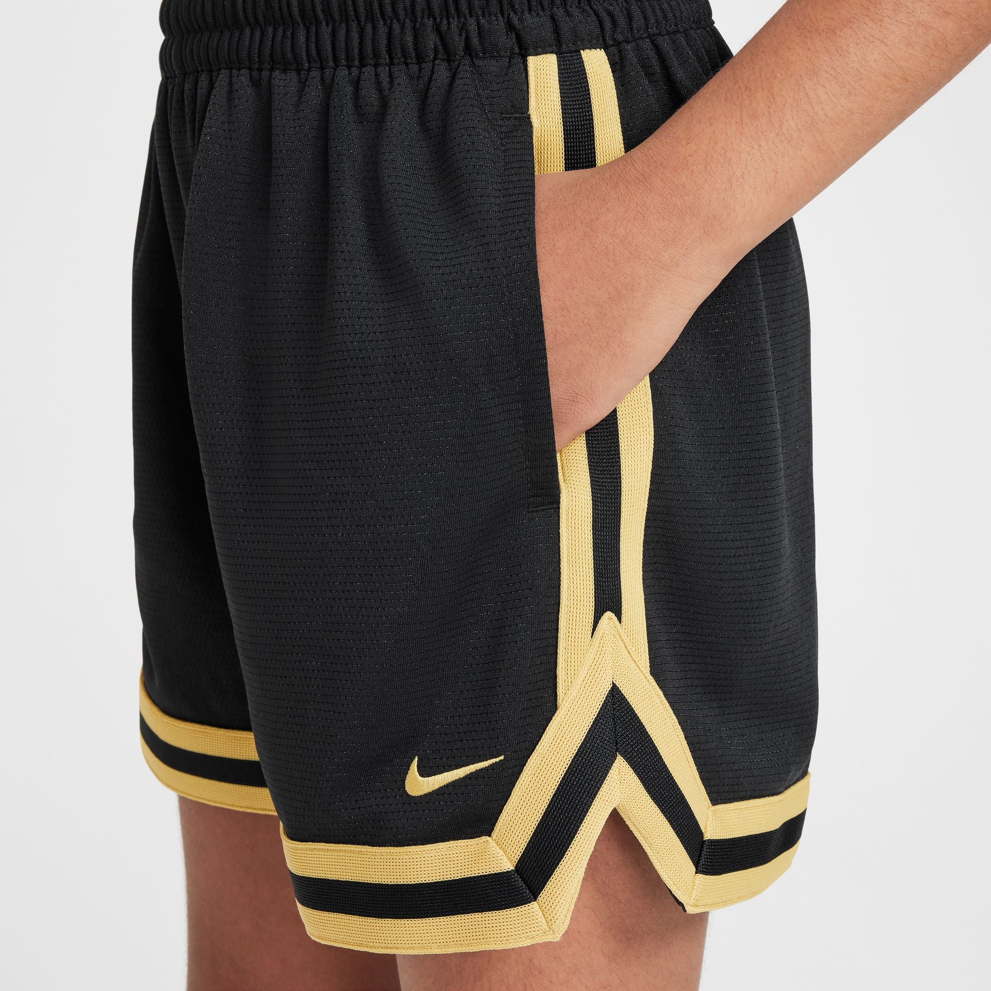 Nike Boys' Youth DNA 5 Basketball Shorts - Breathable Mesh Gym Shorts for Kids - Perfect for Basketball Practice, School PE & Casual Wear