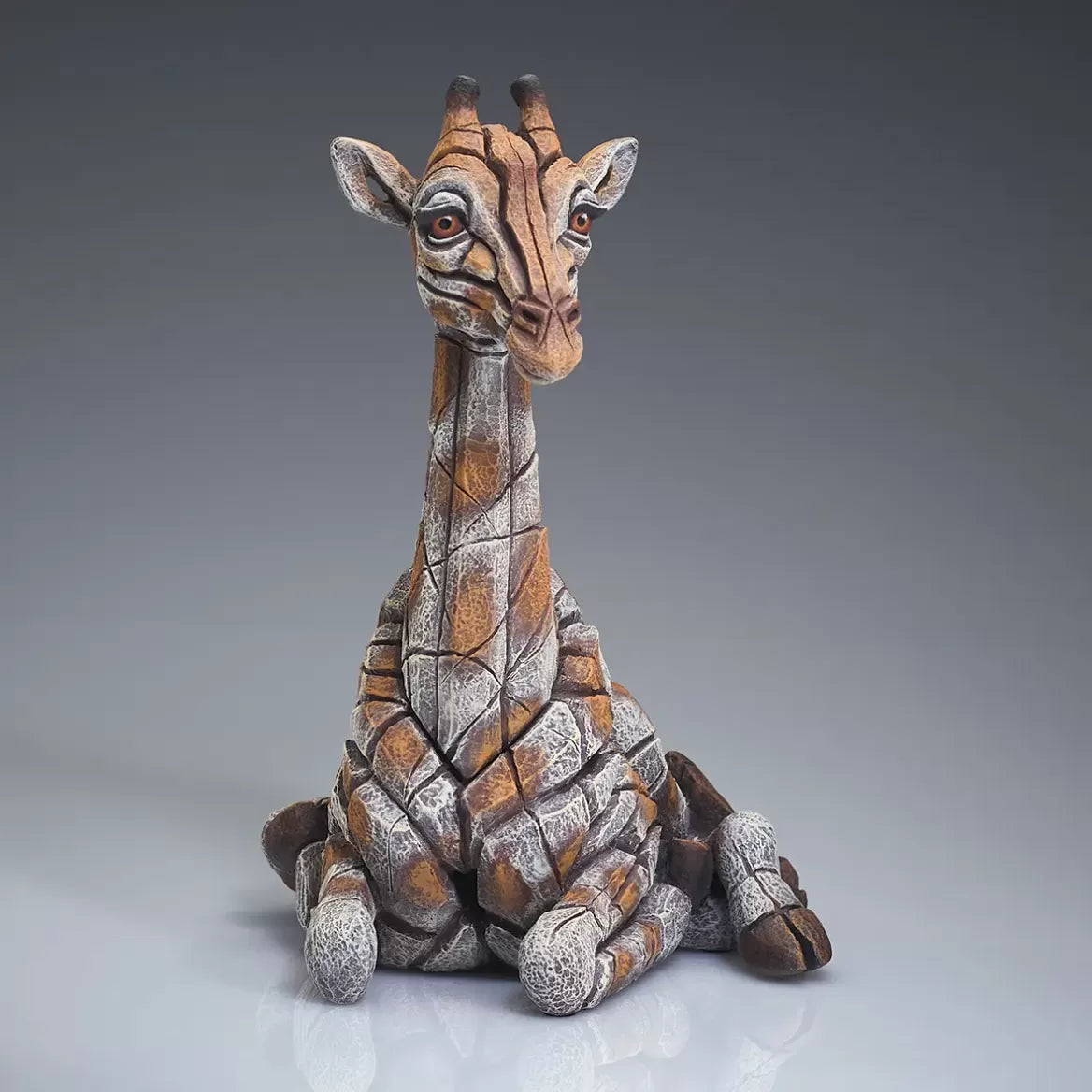 Edge Sculpture Giraffe Calf Statue - Handcrafted Home Decor for Living Room, Office & Garden - Perfect Gift for Animal Lovers & Safari Theme Decor