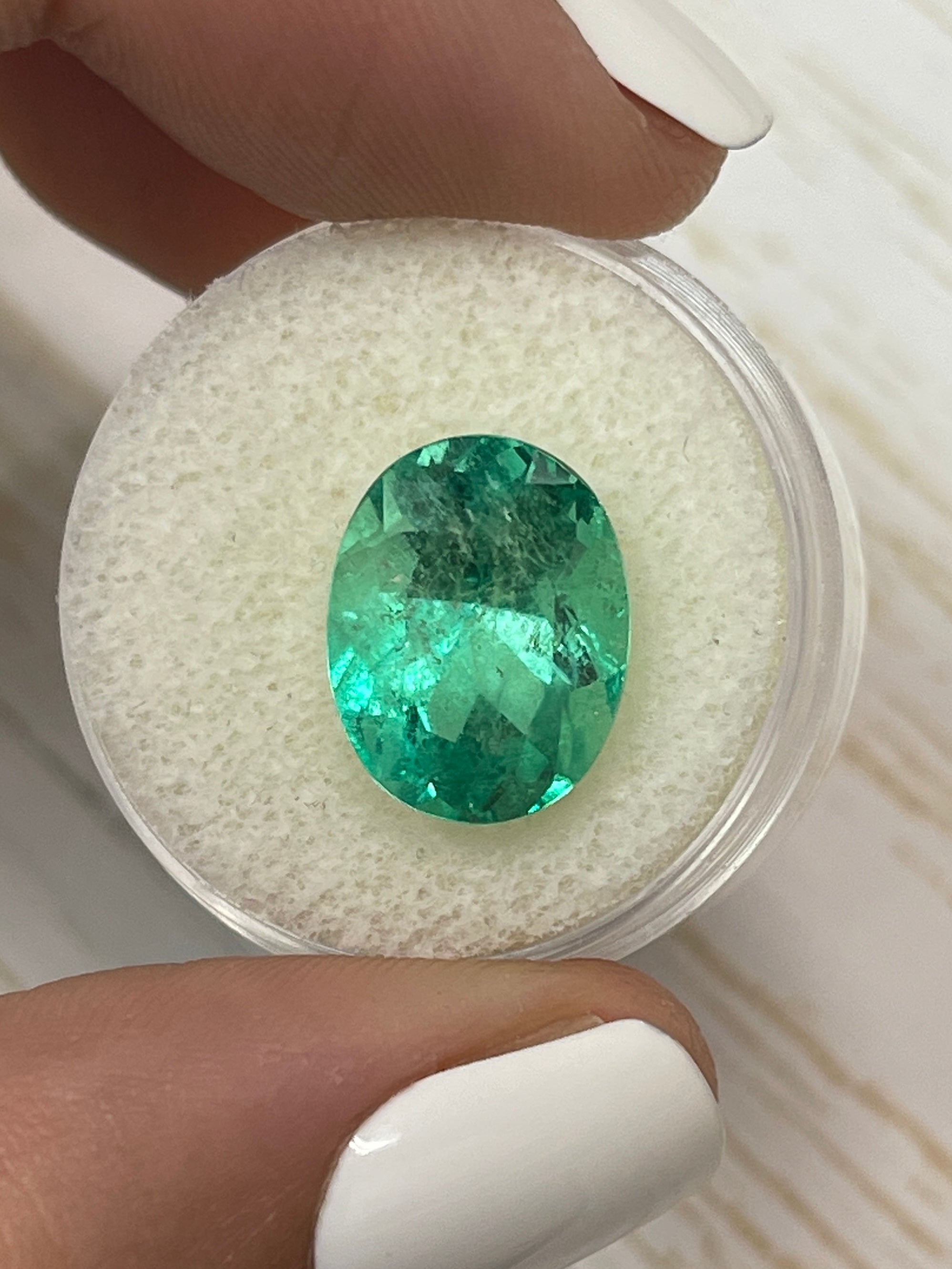 6.86 Carat 14x11mm Medium Spring Green Natural Loose Colombian Emerald Oval Cut Gemstone for Jewelry Making, Engagement Rings & Necklace Pendants