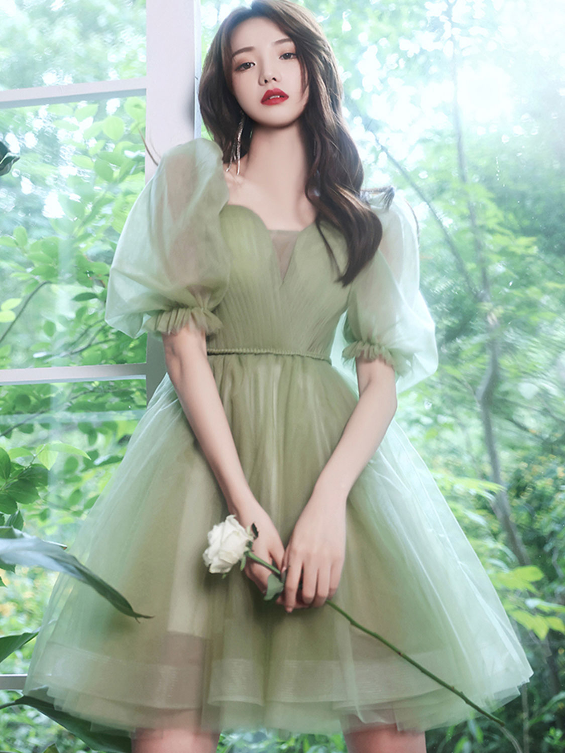 Elegant Mini Tulle Prom Dress in Green - Fluffy Short Homecoming Dress for Teens, Perfect for Dances, Parties & Special Occasions