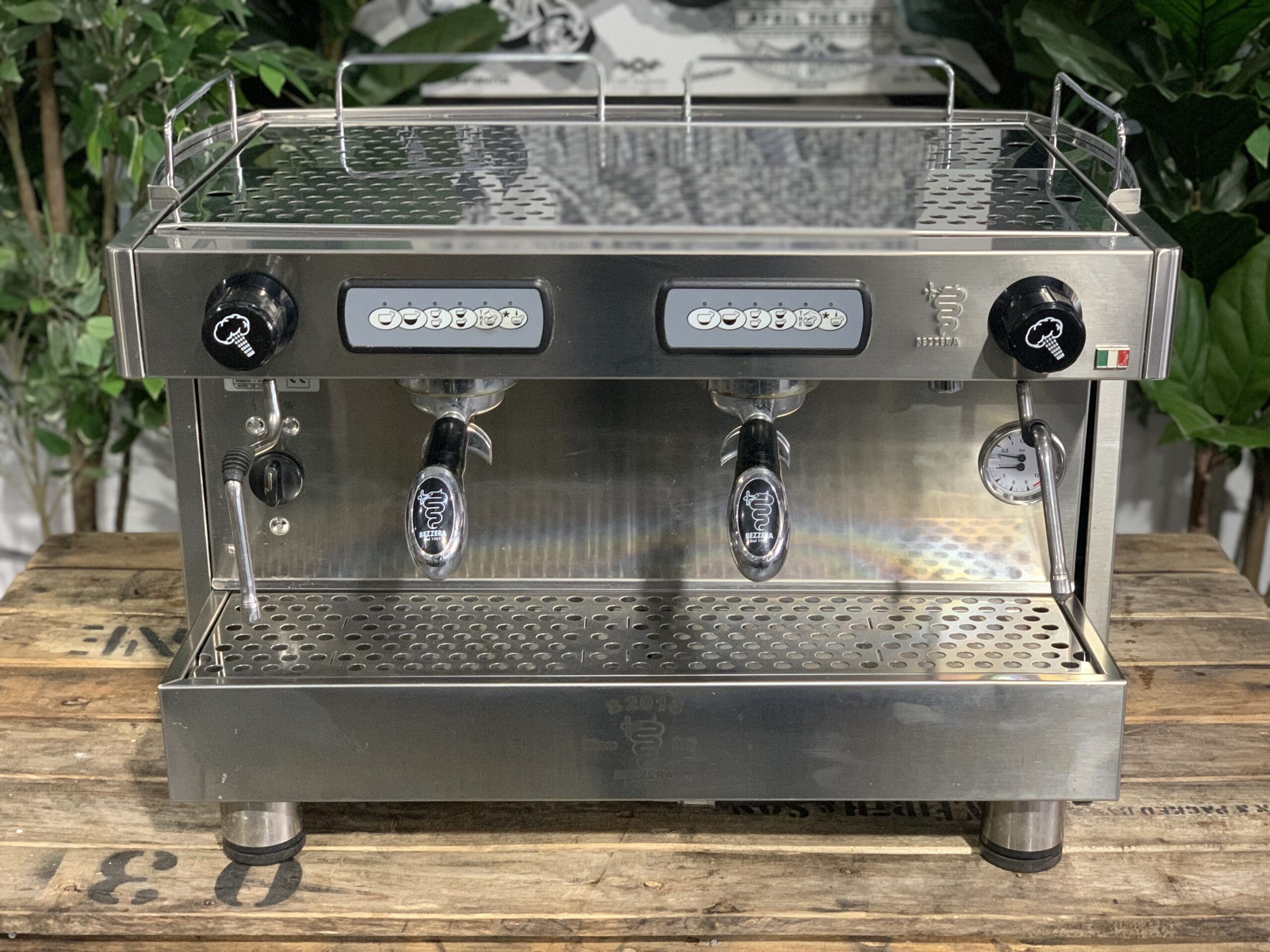 Bezzera B2013 Commercial 2 Group Espresso Machine - Stainless Steel Coffee Maker for Cafes & Restaurants | Perfect for High-Volume Brewing & Professional Baristas
