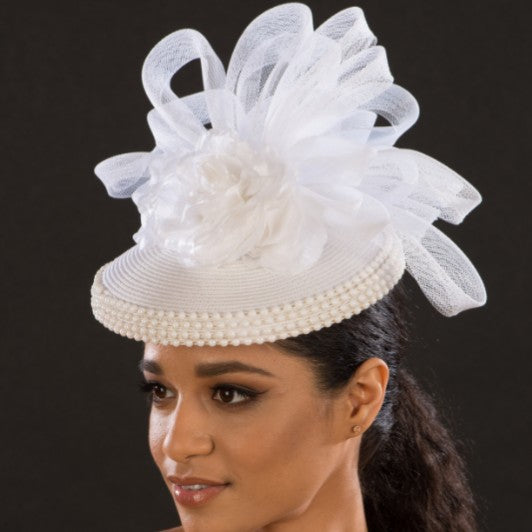 BW9035 Elegant White Straw Wedding Fascinator Hat for Women - Perfect for Bridal Showers, Tea Parties & Garden Weddings
