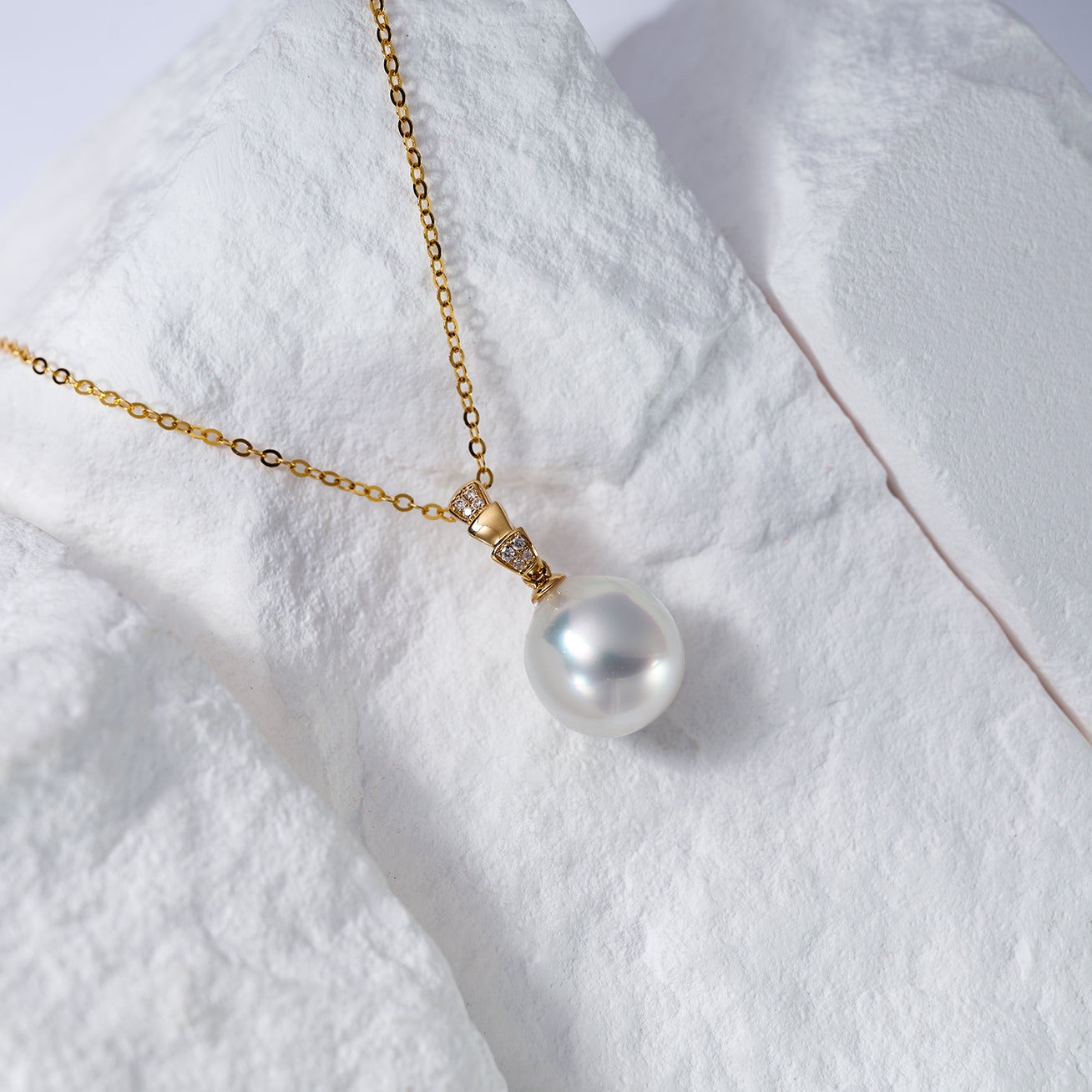 18K Solid Gold Australian White Diamond Saltwater Pearl Necklace - Elegant Bridal Jewelry & Anniversary Gift for Women (KN00198) | Perfect for Weddings, Parties & Special Occasions