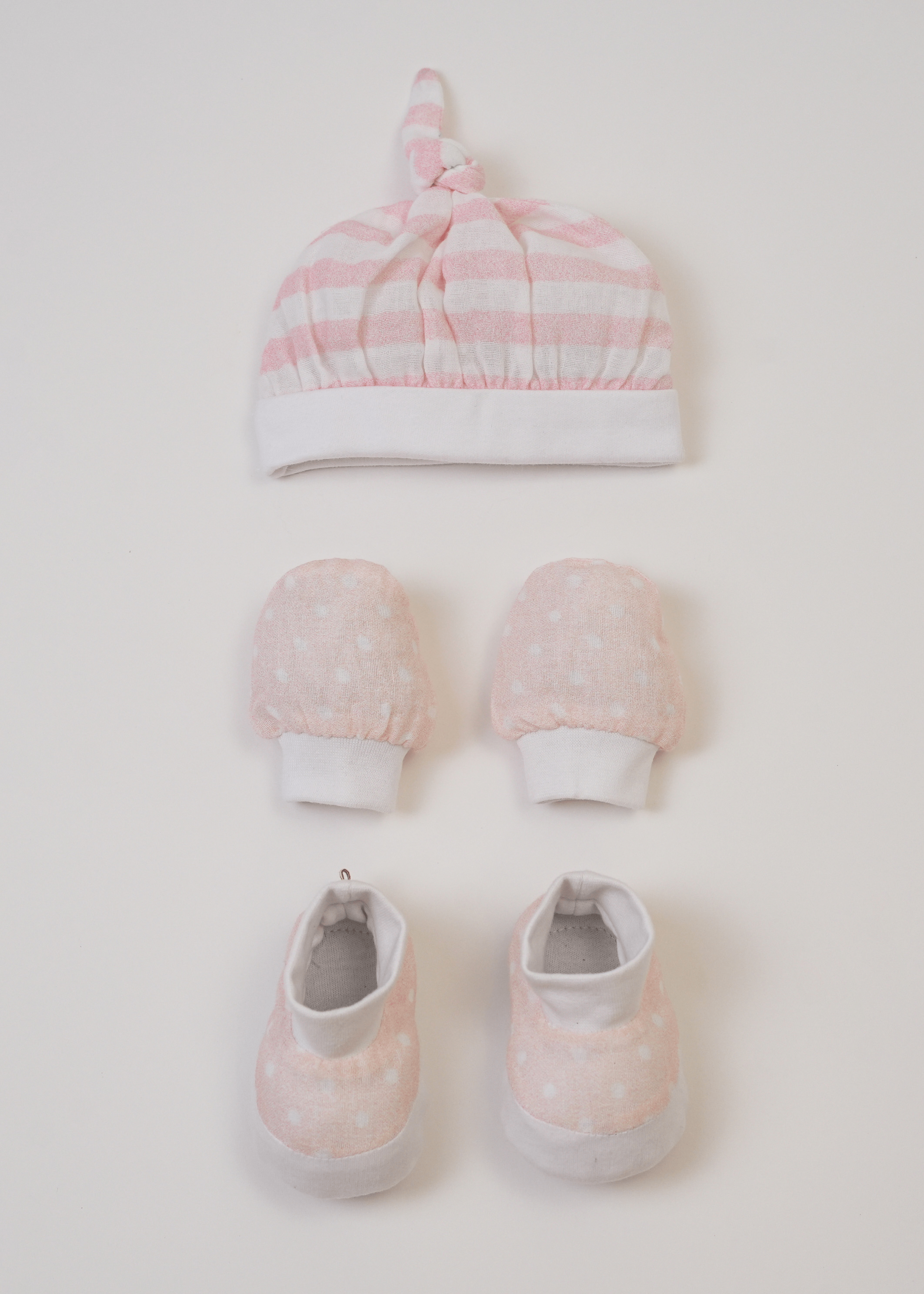 Sayuri Welcome Baby Box - Newborn Gift Set for Baby Shower, Gender Neutral Baby Essentials | Perfect for Nursery, Hospital, and First-Time Parents