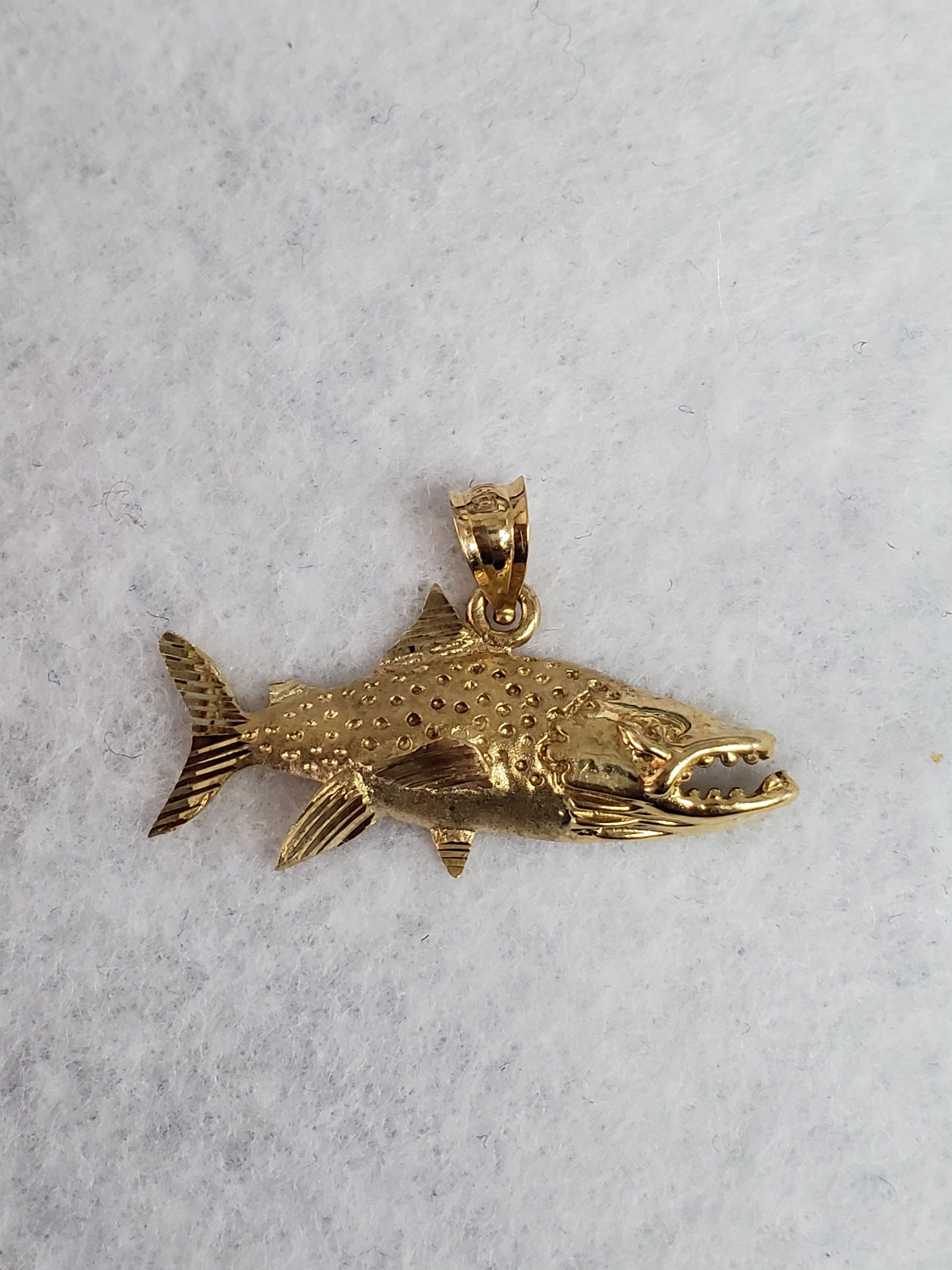 14K Yellow Gold Diamond-Cut Fish Pendant Necklace - Elegant Jewelry Gift for Women, Perfect for Birthdays, Anniversaries & Special Occasions