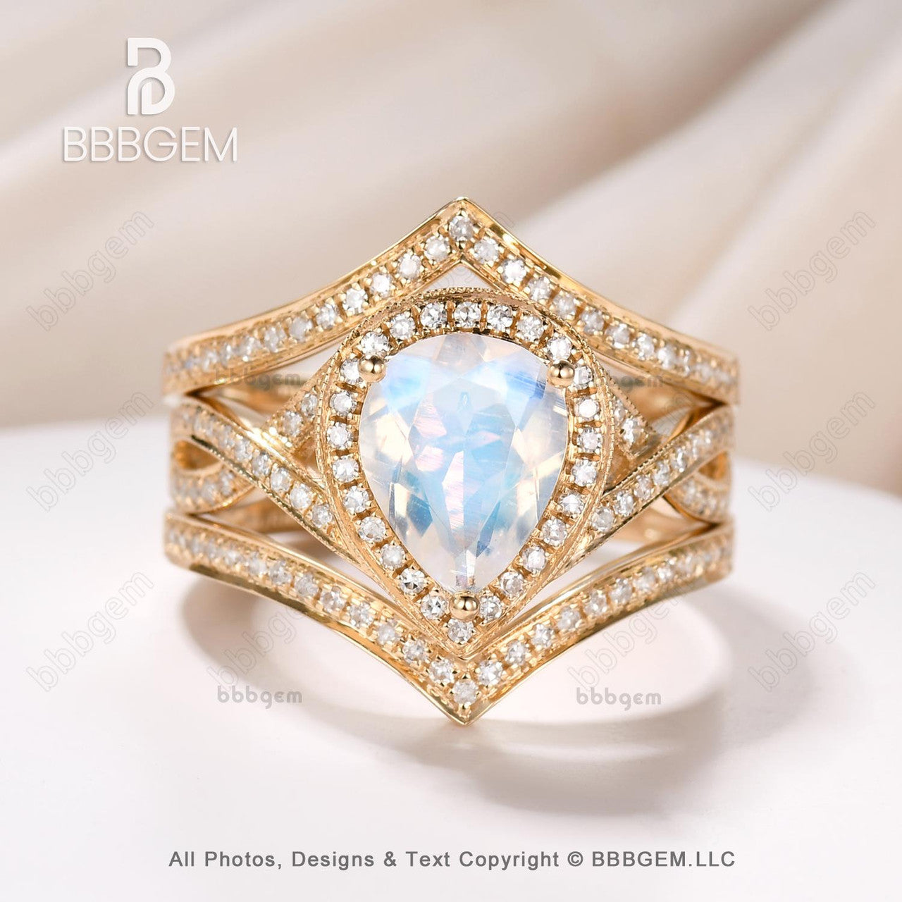 Vintage 3-Piece Pear Moonstone and Diamond Twisting Split Shank Bridal Ring Set in 18K Yellow Gold (2.2 Carat) - Perfect for Weddings, Engagements & Cocktail Parties