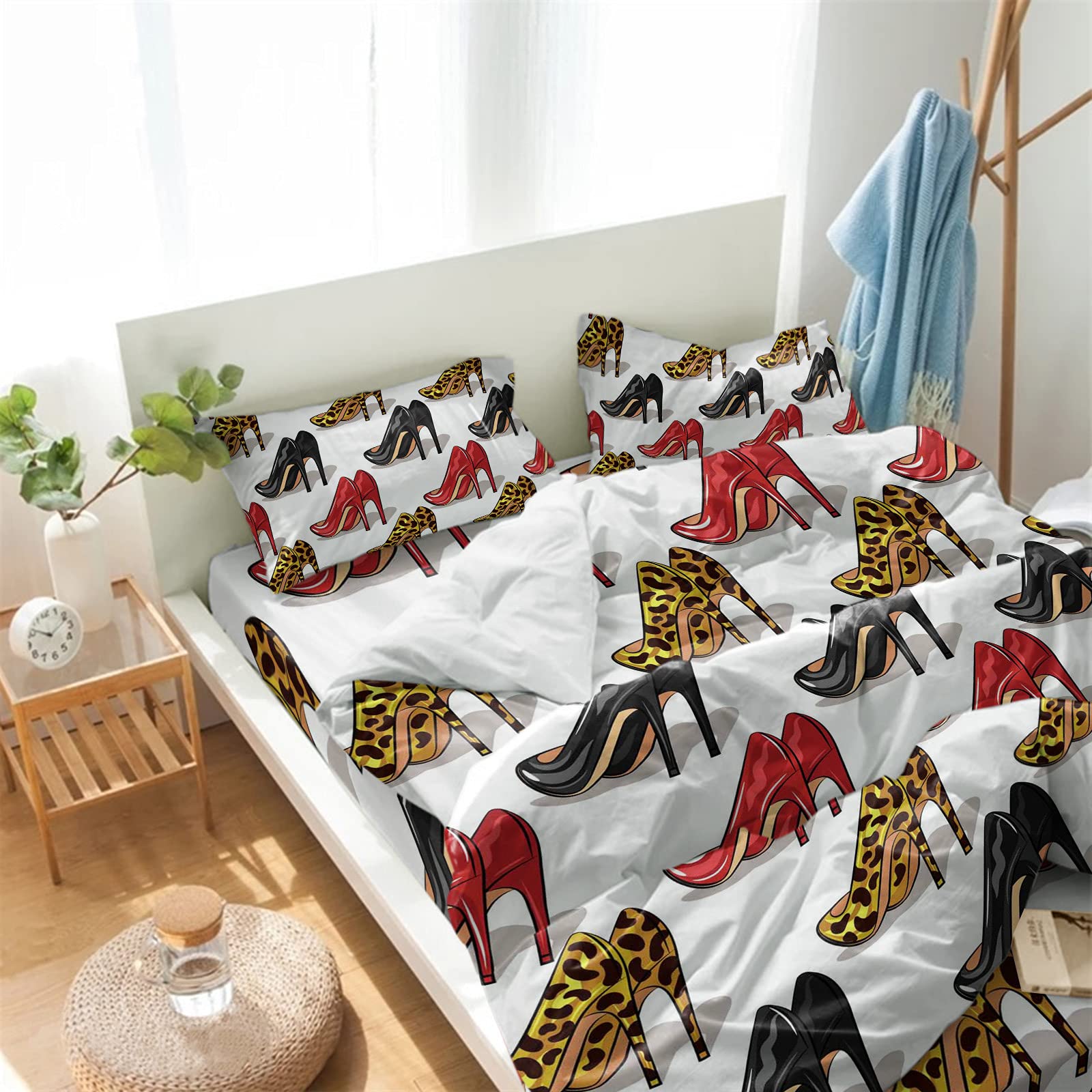 Z&L Home 4-Piece Soft Duvet Cover Set - Leopard & High Heels Print Bedding with Flat Sheet & Decorative Pillow Shams for Teen Girls, Boys, Men & Women - Red & Black Bedroom Decor - Perfect for Modern Bedrooms, Dorm Rooms & Guest Rooms