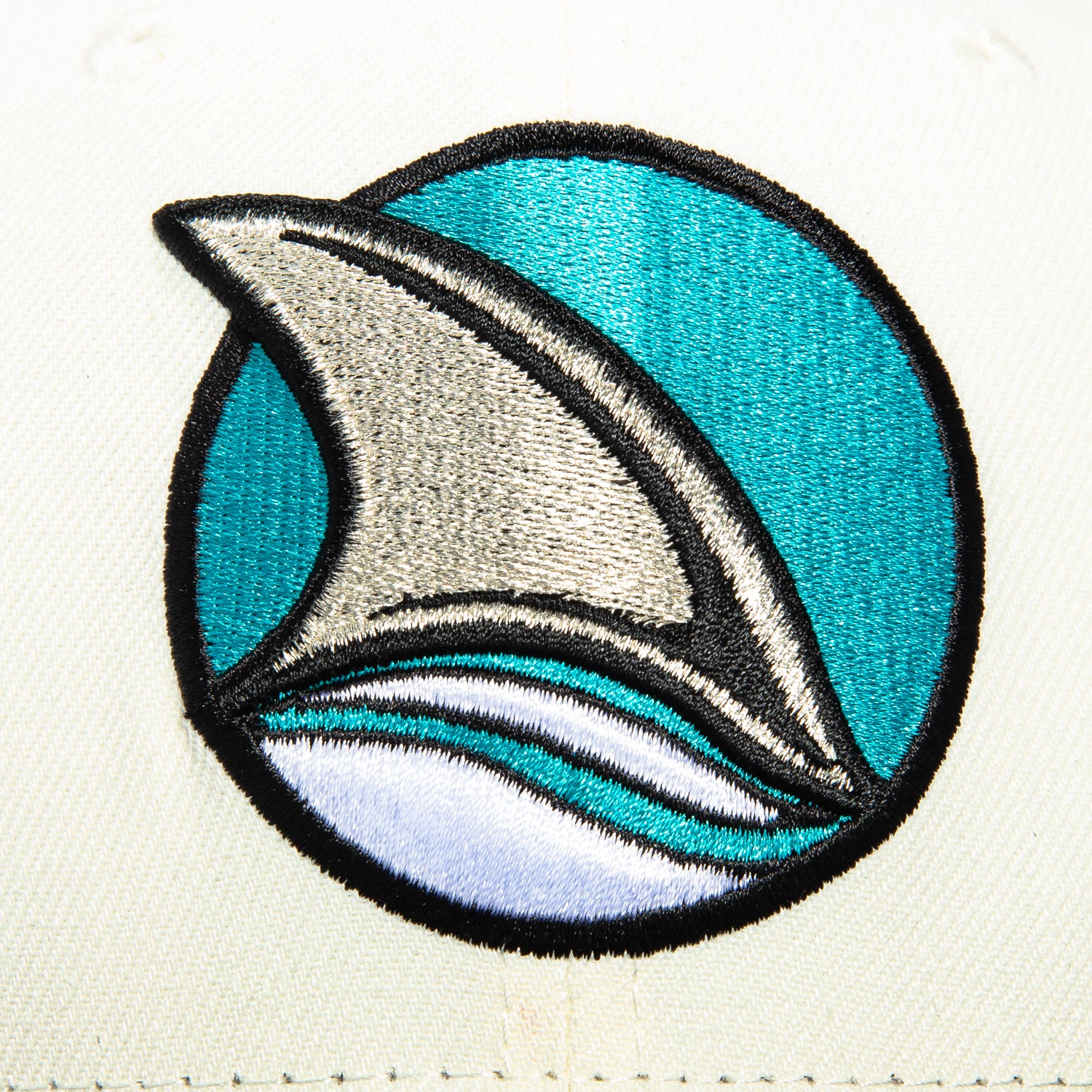 New Era 59Fifty San Jose Sharks Alternate Snapback Hat - White & Black Hockey Cap for Men & Women - Perfect for Games, Fan Gear & Streetwear Fashion