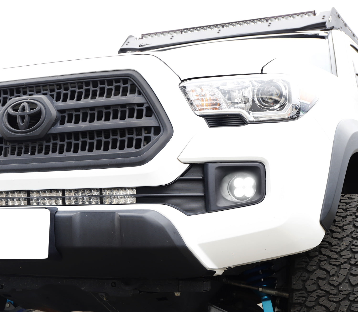 24W LED Clear Lens SAE Fog Light Kit for Toyota Tacoma/Tundra/4Runner - Wide Angle Beam, Durable Off-Road Lighting for Night Driving & Adverse Weather Conditions