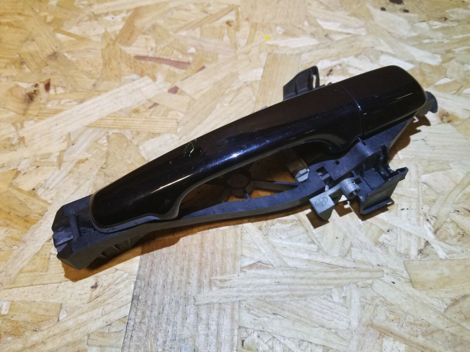 2005-2007 Volvo S40 Right Rear Passenger Side Exterior Door Handle OEM Replacement - Perfect for DIY Car Repairs & Maintenance