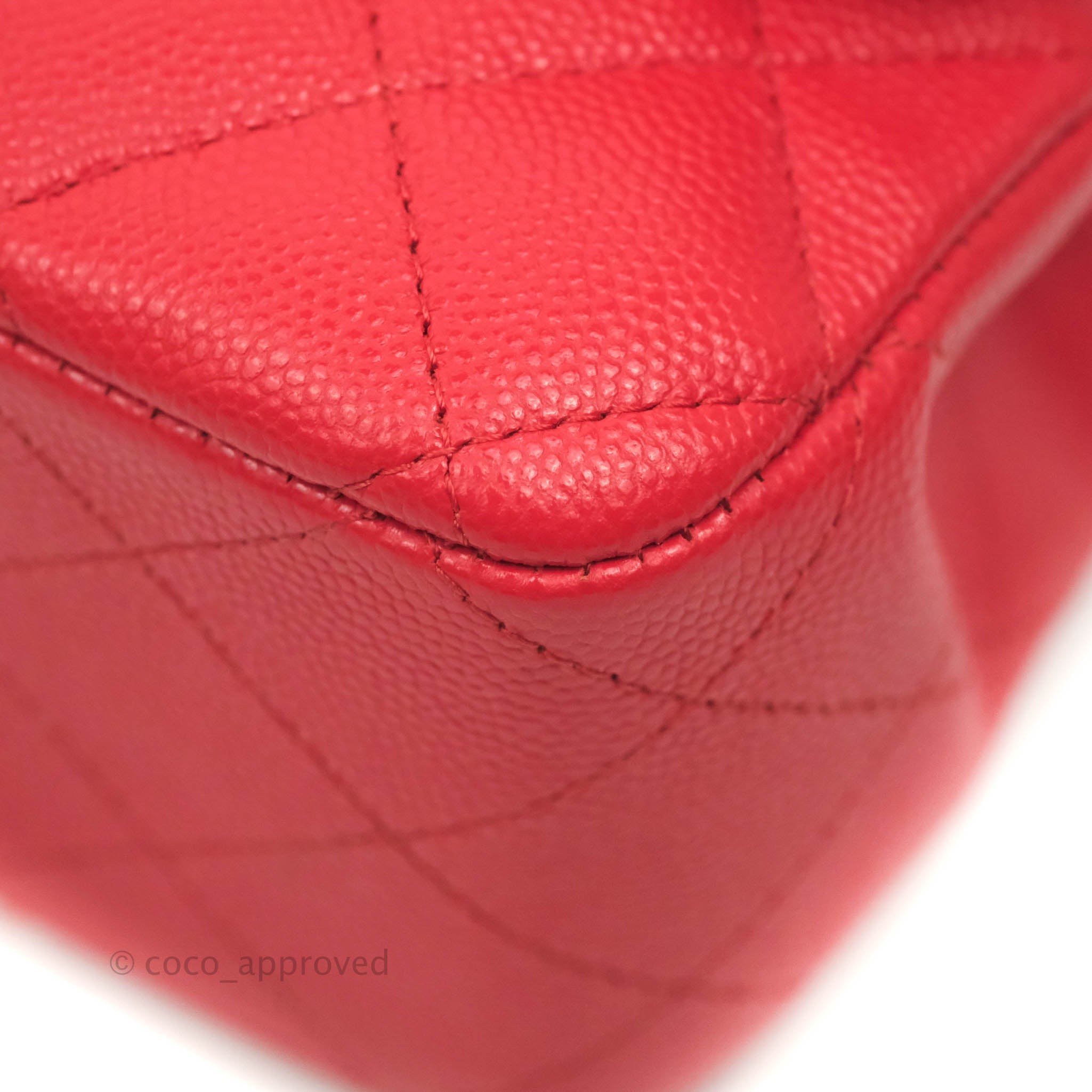 Chanel Classic M/L Medium Double Flap Bag in Chilli Red Caviar Leather with Gold Hardware 19C - Luxury Designer Handbag for Women, Perfect for Parties, Dating & Special Occasions