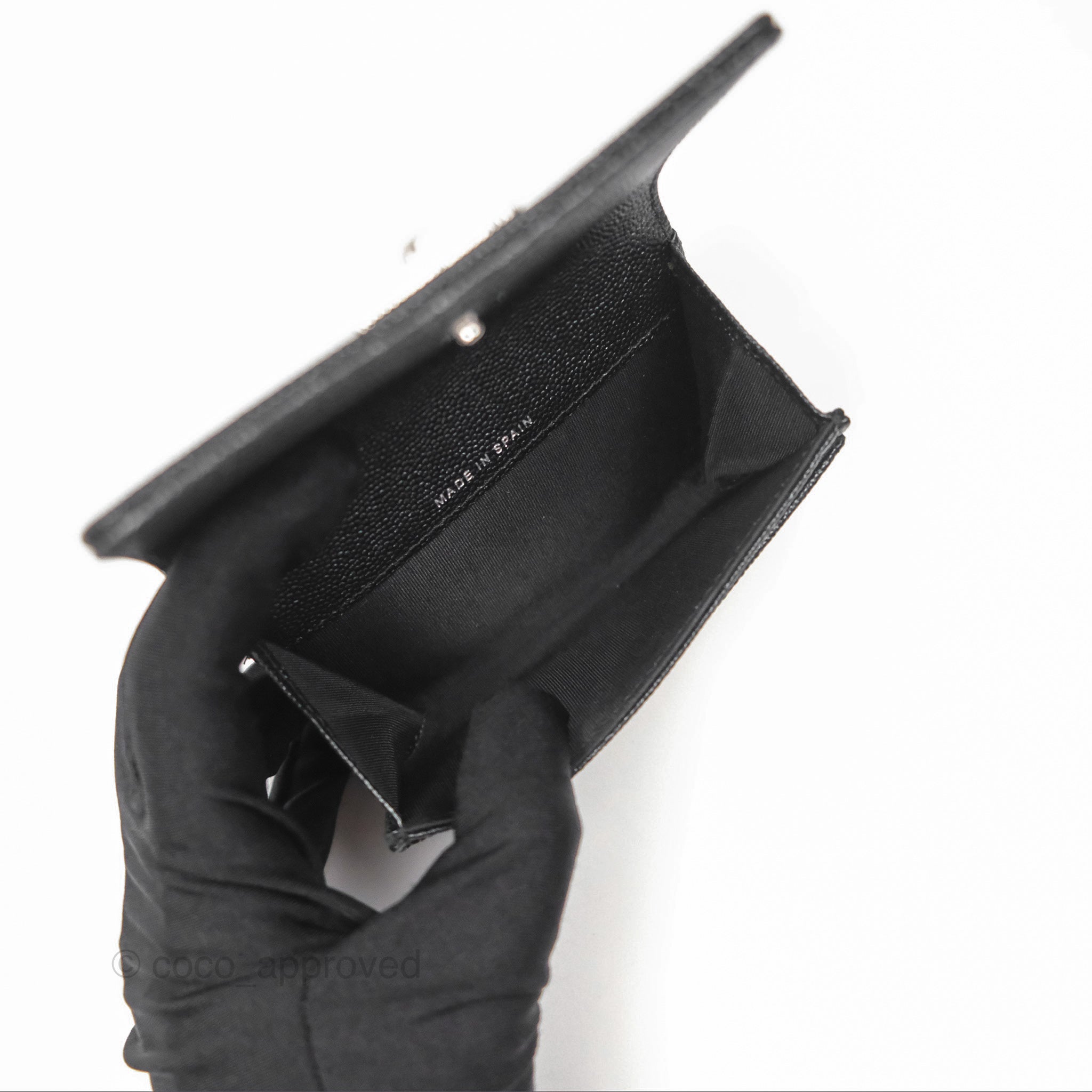 Chanel Chevron Mademoiselle Card Holder in Iridescent Black Caviar Leather with Silver Hardware - Perfect for Everyday Luxury & Compact Wallet Organization