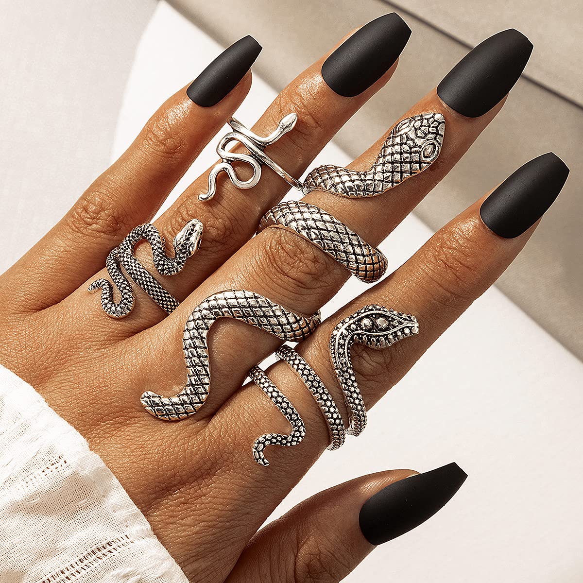 Stylish Silver Snake Rings Punk Serpent Jewelry Set - Adjustable Open Animal Statement Rings for Women & Men - Perfect for Gothic Fashion, Halloween Costumes, and Edgy Everyday Wear