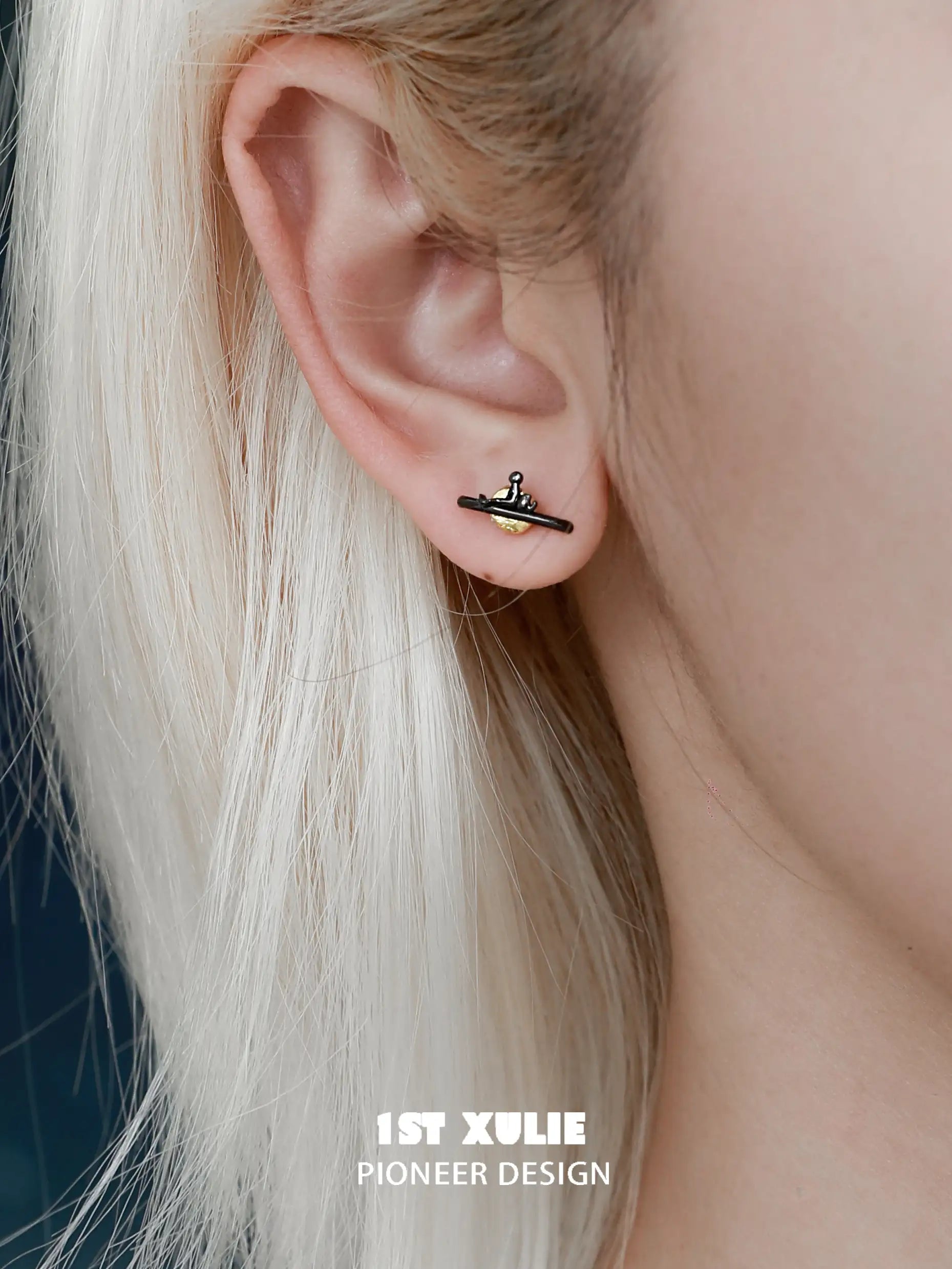 S925 Sterling Silver Black Gold Cat's Gaze Stud Earrings for Women - Elegant & Hypoallergenic Jewelry Gift for Cat Lovers, Perfect for Date Night & Special Occasions