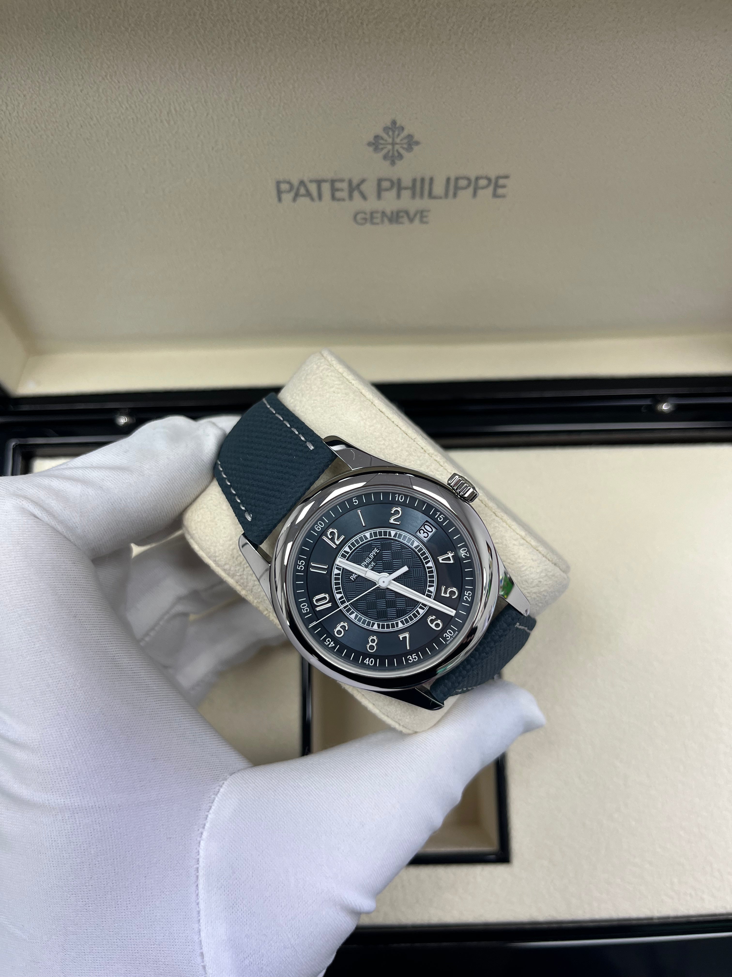 Patek Philippe Calatrava 6007A-001 Limited Edition Men's Luxury Watch - Perfect for Business Meetings, Formal Events & Collector's Showcase