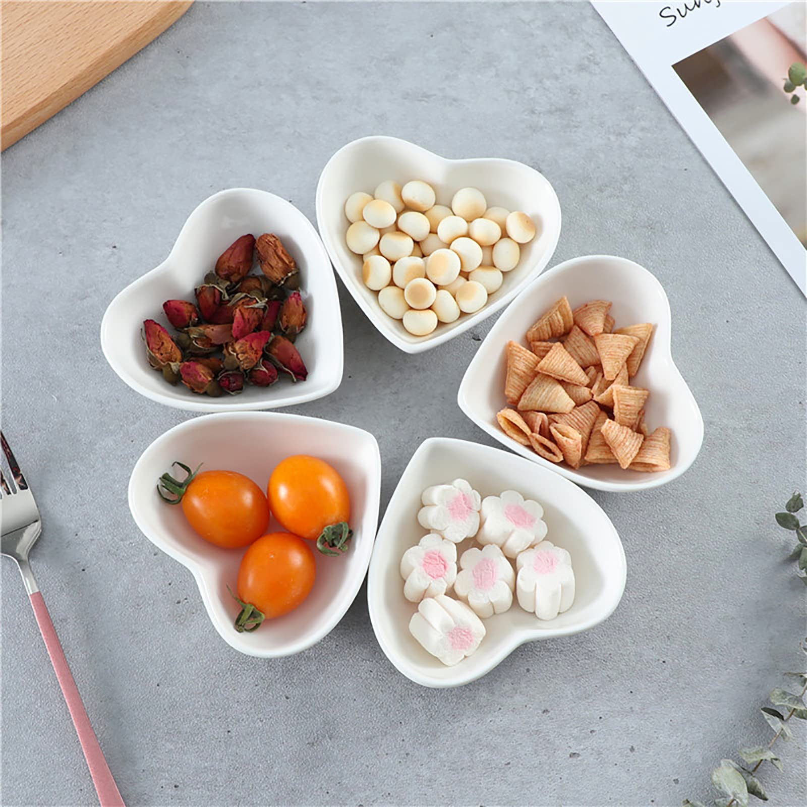 24 Pack White Heart-Shaped Porcelain Sauce Dishes - 1.5Oz Ceramic Dip Bowls, Appetizer Plates & Candle Holders for Parties, Weddings & Home Decor