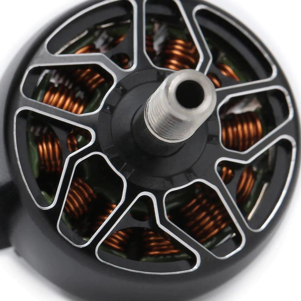 FlyFishRC Flash 2207 2005Kv Brushless Motor for FPV Racing Drones - High Performance RC Quadcopter Motor for Freestyle and Long Range Flying