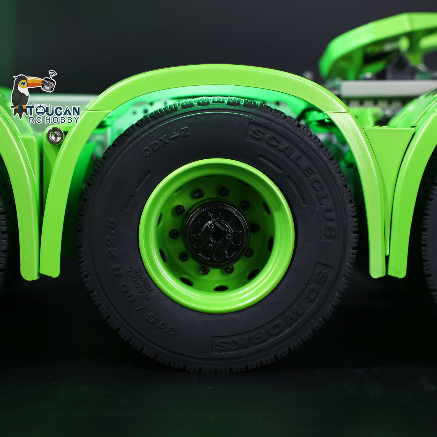 1/14 Scale 8x8 Metal Chassis RC Tractor Truck 770S - 2.4GHz Remote Control Lorry with RTR, Battery, Warning Lights & Magnetic Roof Spotlight - Perfect for Off-Road Racing, Construction Play & RC Hobby Enthusiasts