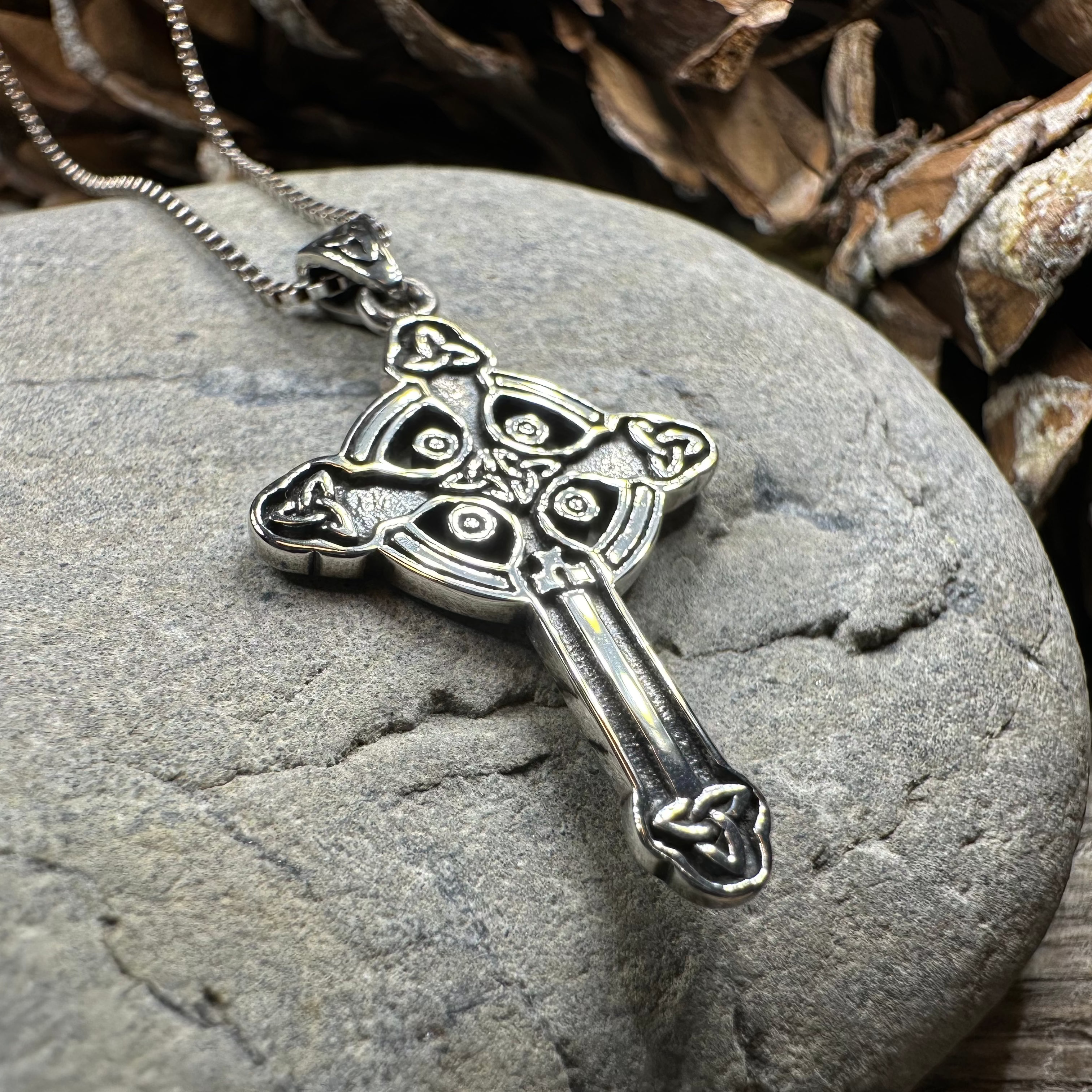 Celtic Cross Necklace for Women - Stainless Steel Irish Pendant with 18