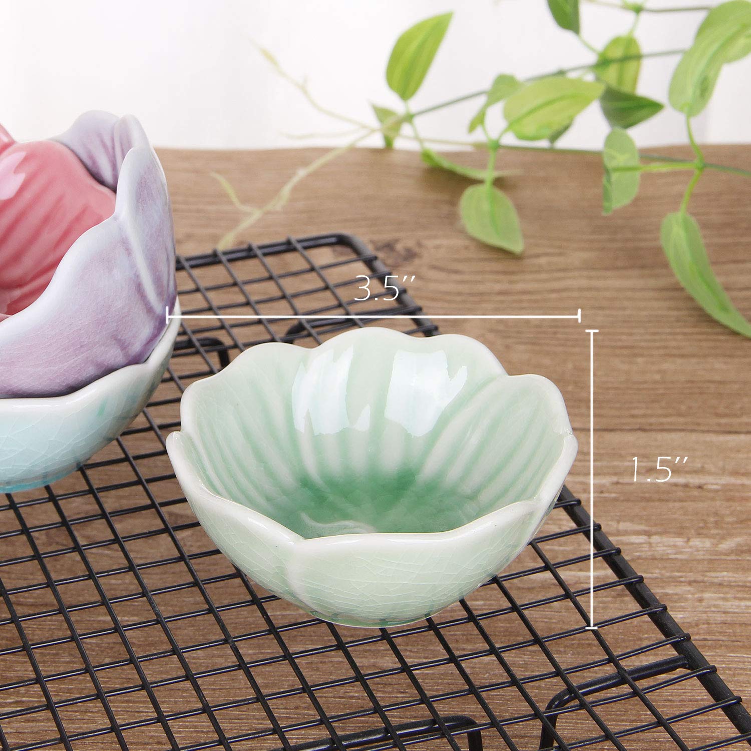 VanEnjoy 4-Piece Colorful Glazed Ceramic Soy Sauce Bowls - Floral Pattern Appetizer Plates, Condiment Dishes for Sushi, Dumplings & Asian Cuisine - Perfect for Restaurants, Home Dining & Party Serving