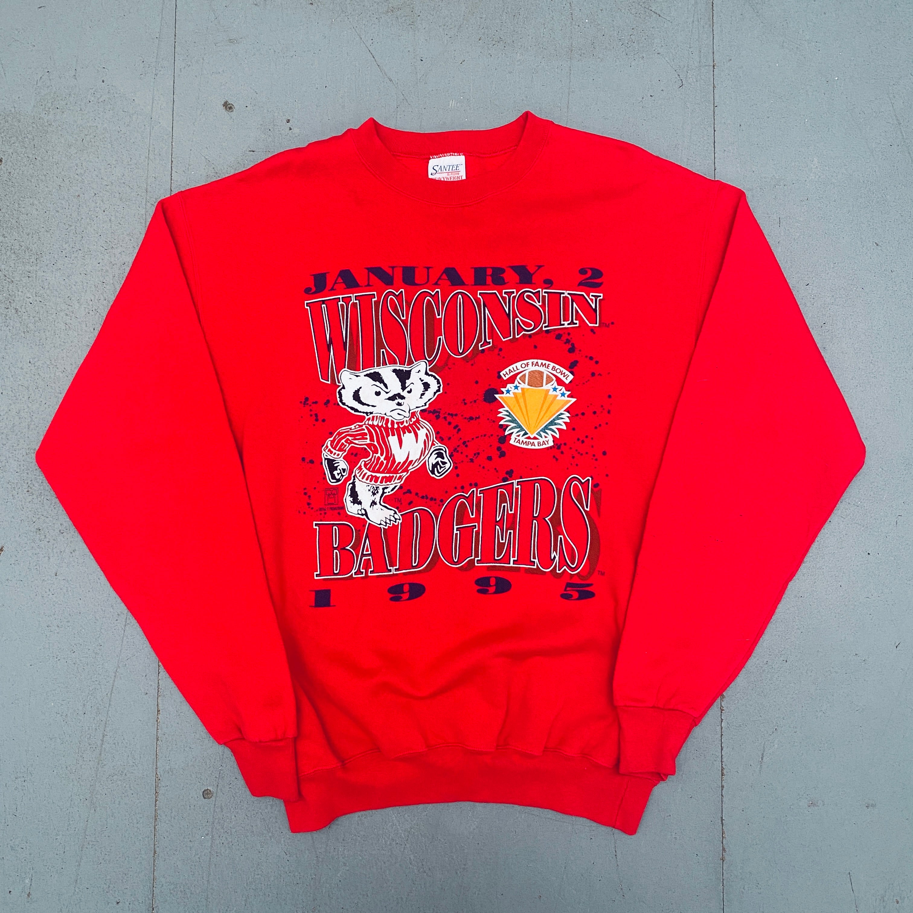 1995 Wisconsin Badgers Hall Of Fame Bowl Vintage Spellout Sweatshirt (Large) - Perfect for Game Day, College Football Fans & Retro Sports Apparel Collectors