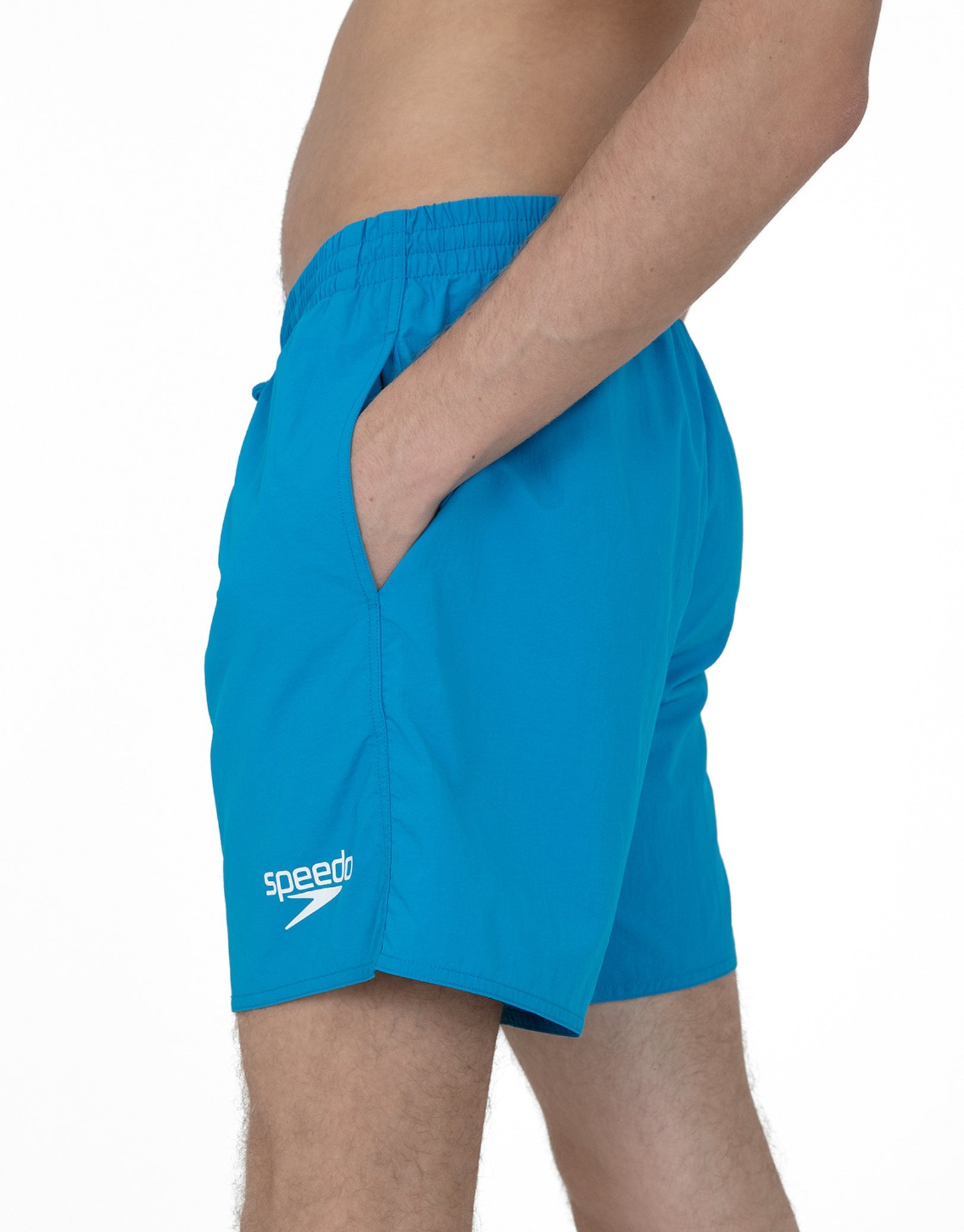 **Men's Essentials 16