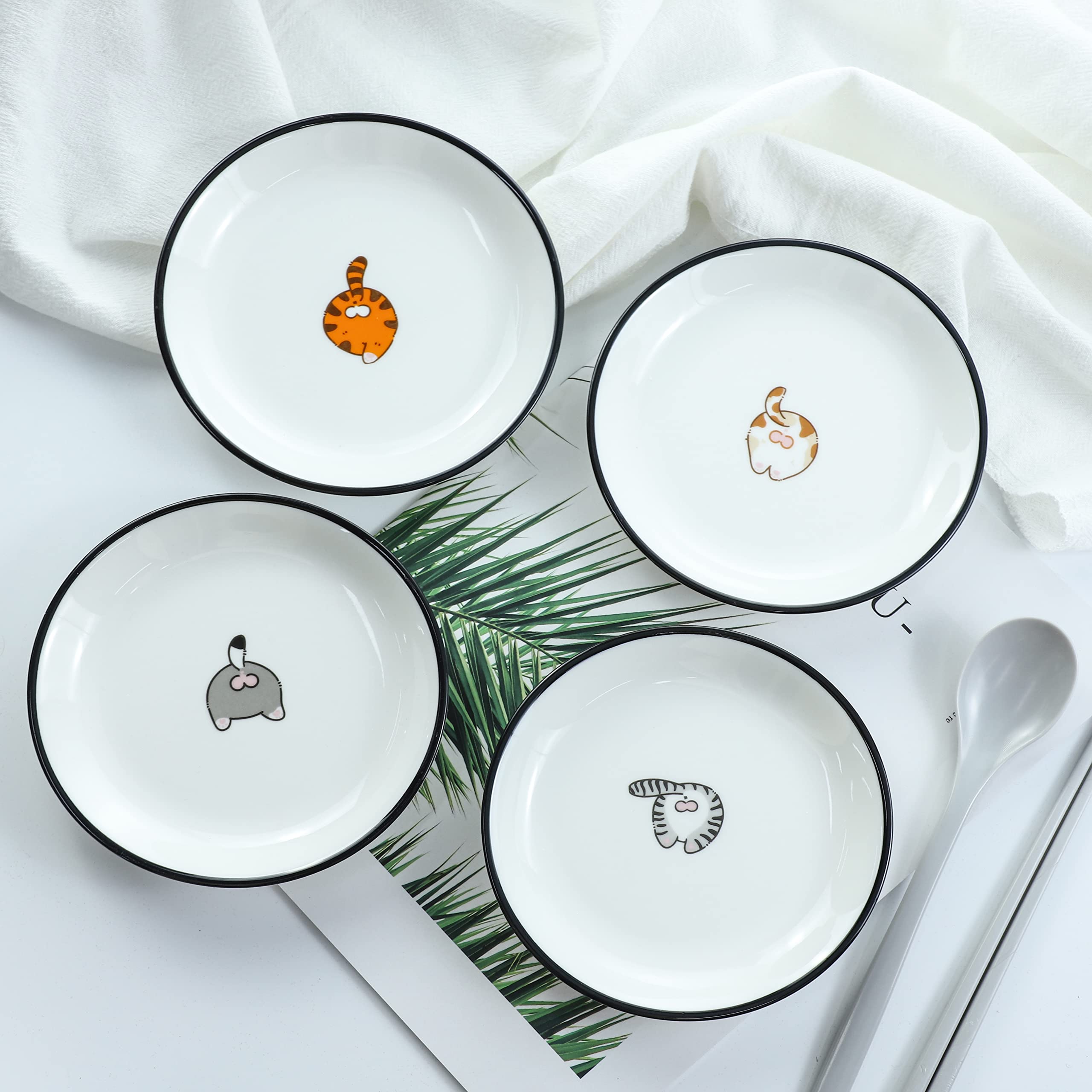 Funny Cartoon Cat Ceramic Sauce Dishes - Cute Cat Butt Sushi Soy Dipping Bowls & Appetizer Plates - Set of 4 Kitchen Serving Dishes for Home, Parties & Cat Lovers
