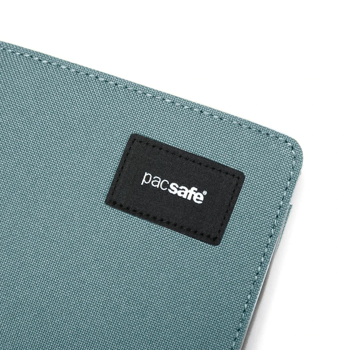 Pacsafe RFIDsafe™ RFID Blocking Bifold Wallet for Men & Women - Secure Travel & Everyday Use - Anti-Theft Credit Card Holder for Passport & Cash Protection