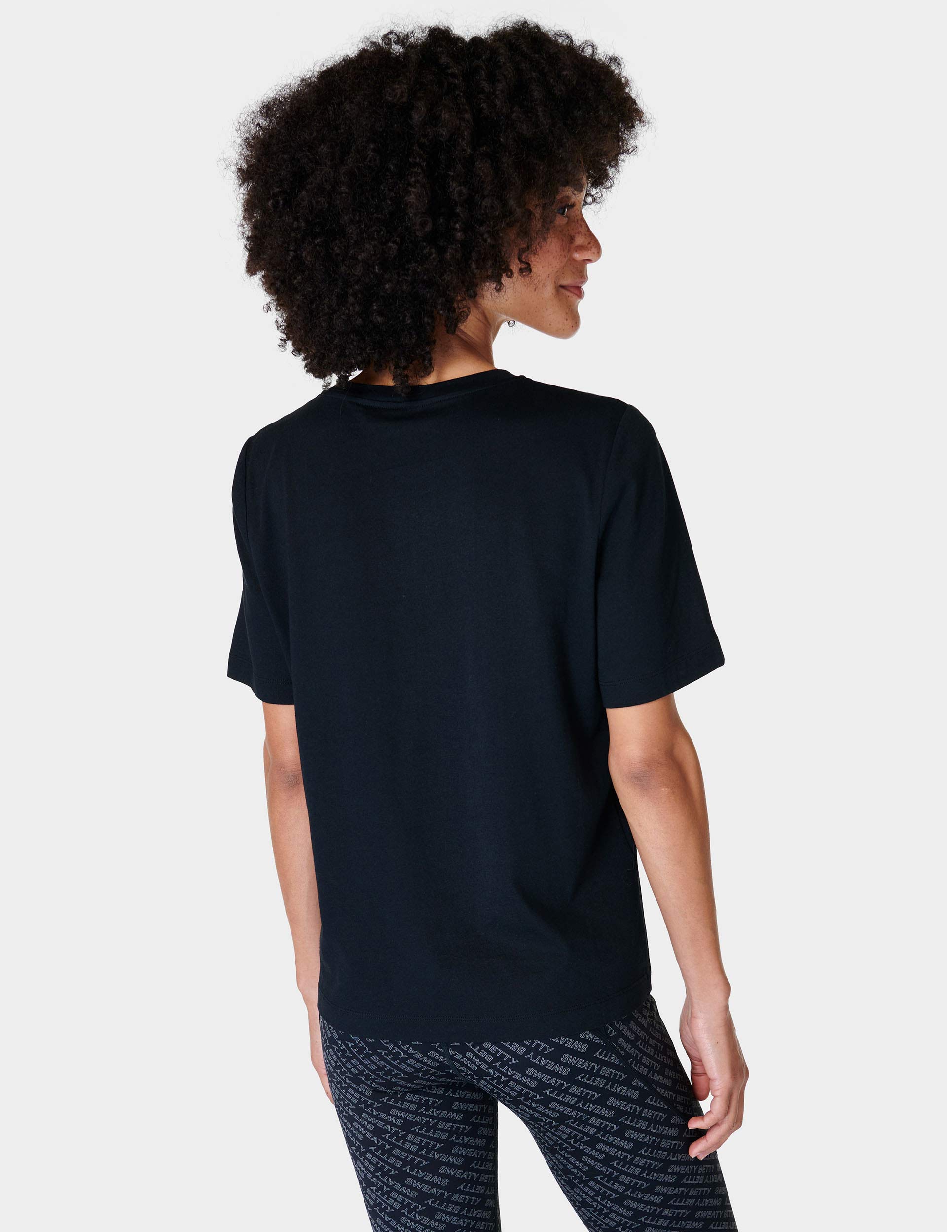 Premium Essential Crew Neck T-Shirt for Men - Soft Cotton Comfort Fit Black Tee - Casual Wear, Layering & Everyday Outfits