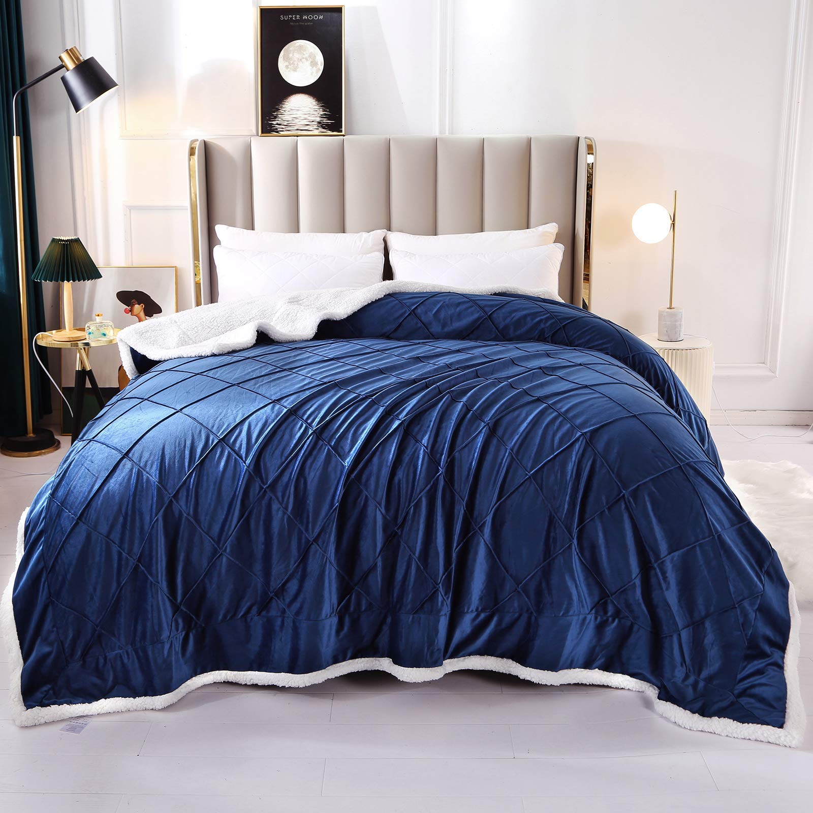 Premium Sherpa Fleece Blanket - Ultra Soft Reversible Microfiber Plush Throw - Queen Size 90x90 Inches - Navy Blue - Cozy Blanket for Bed, Couch & Sofa - Perfect for Winter Nights, Movie Time & Home Decor