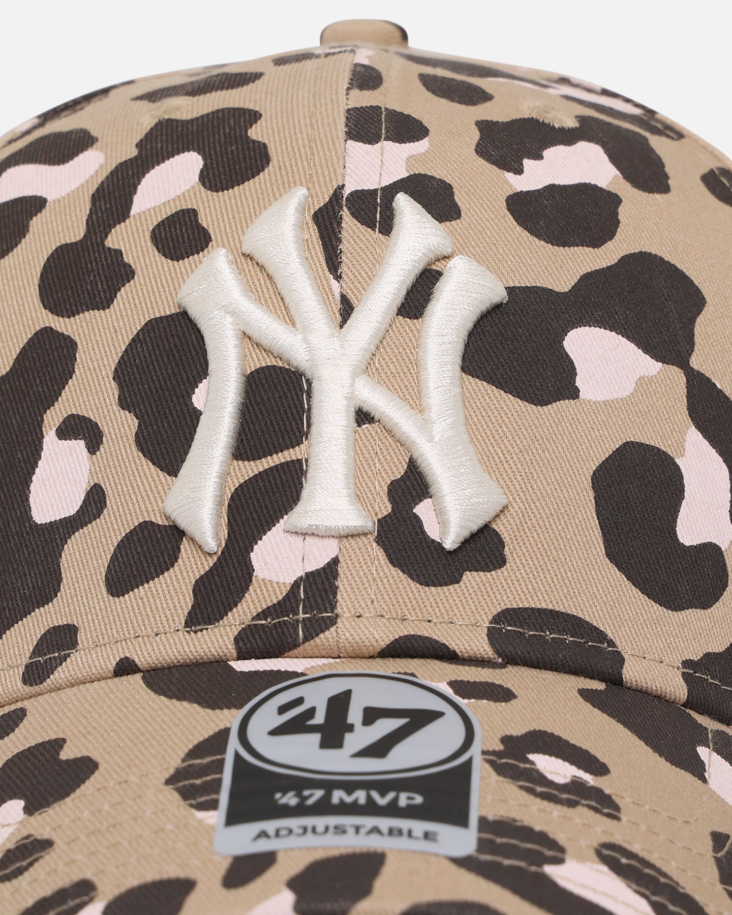47 Brand New York Yankees 'Bagheera' 47 Clean Up Strapback Khaki Adjustable Baseball Cap - Perfect for Baseball Games, Outdoor Activities & Streetwear Fashion