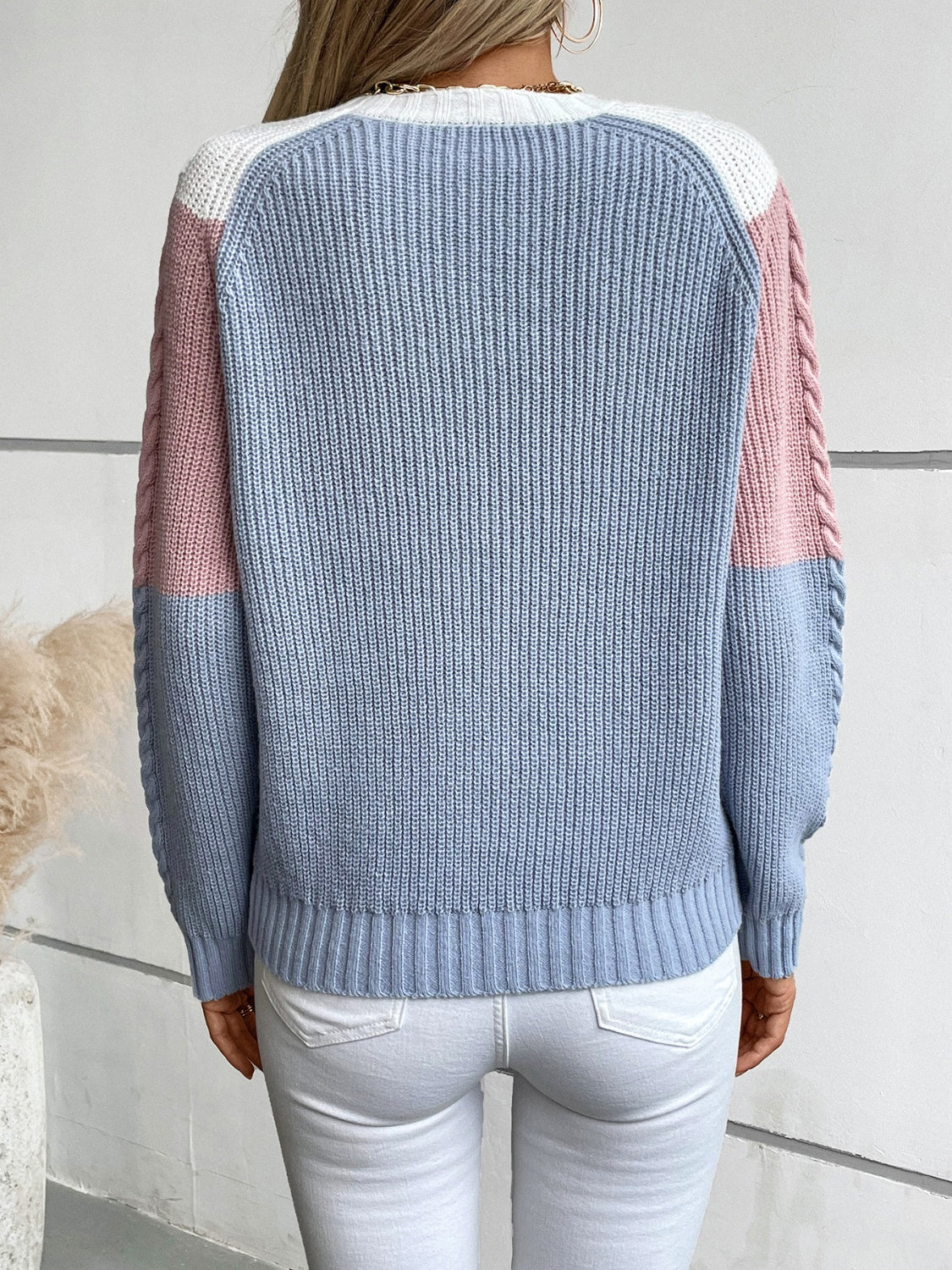 Color Block Round Neck Long Sleeve Sweater for Women - Soft Knit Pullover Winter Tops - Casual Office Wear & Holiday Outfits