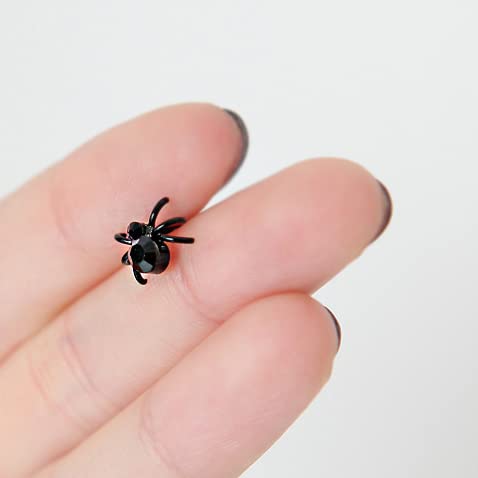 Halloween Black Spider Stud Earrings for Women - Minimalist Gothic Punk Jewelry, Animal Insect Earrings for Costume Parties & Alternative Fashion