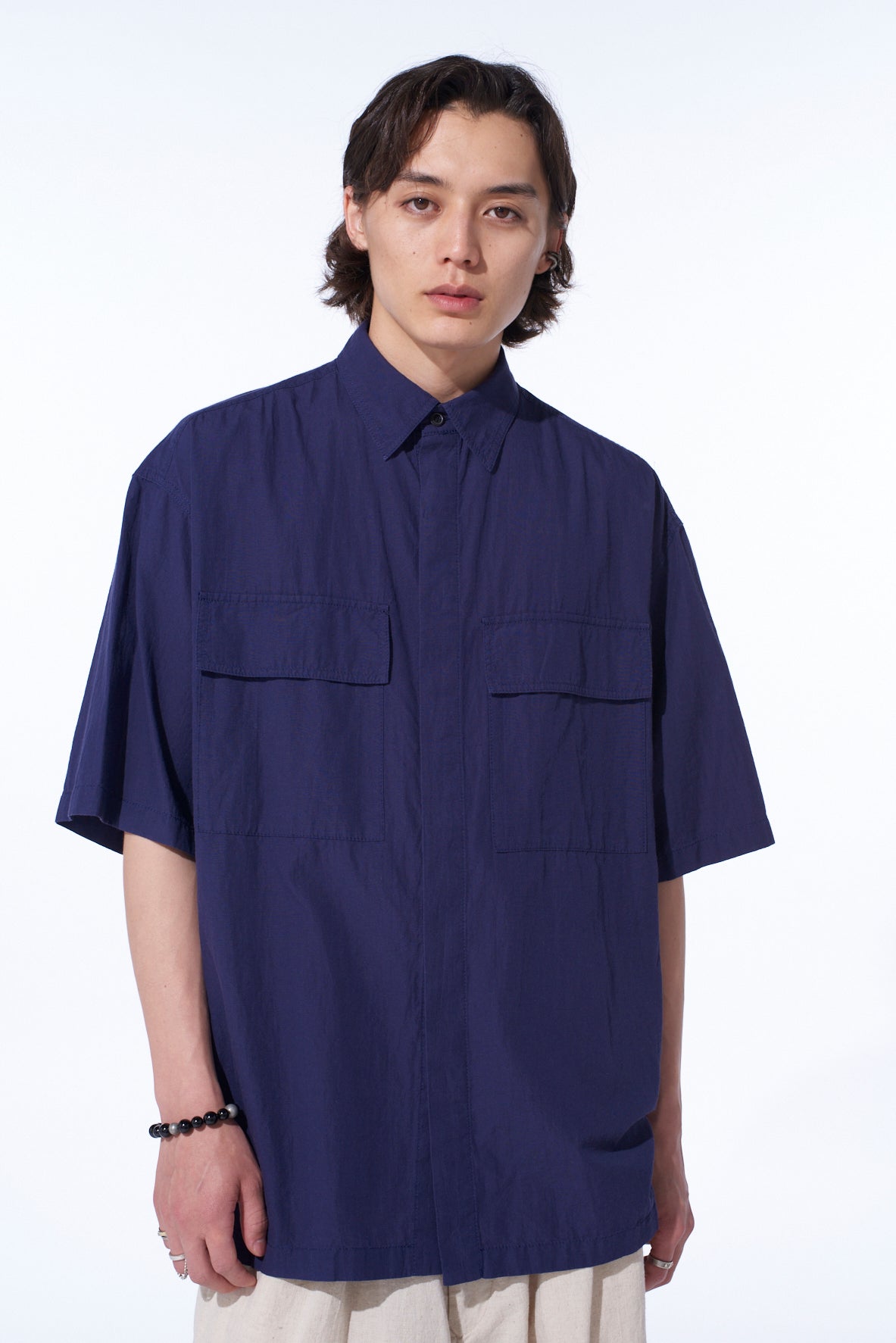 Stylish Oversized Short Sleeve Chambray Shirt with Flap Pockets - Casual Summer Wear for Women & Men | Perfect for Beach Outings, Picnics, and Weekend Getaways