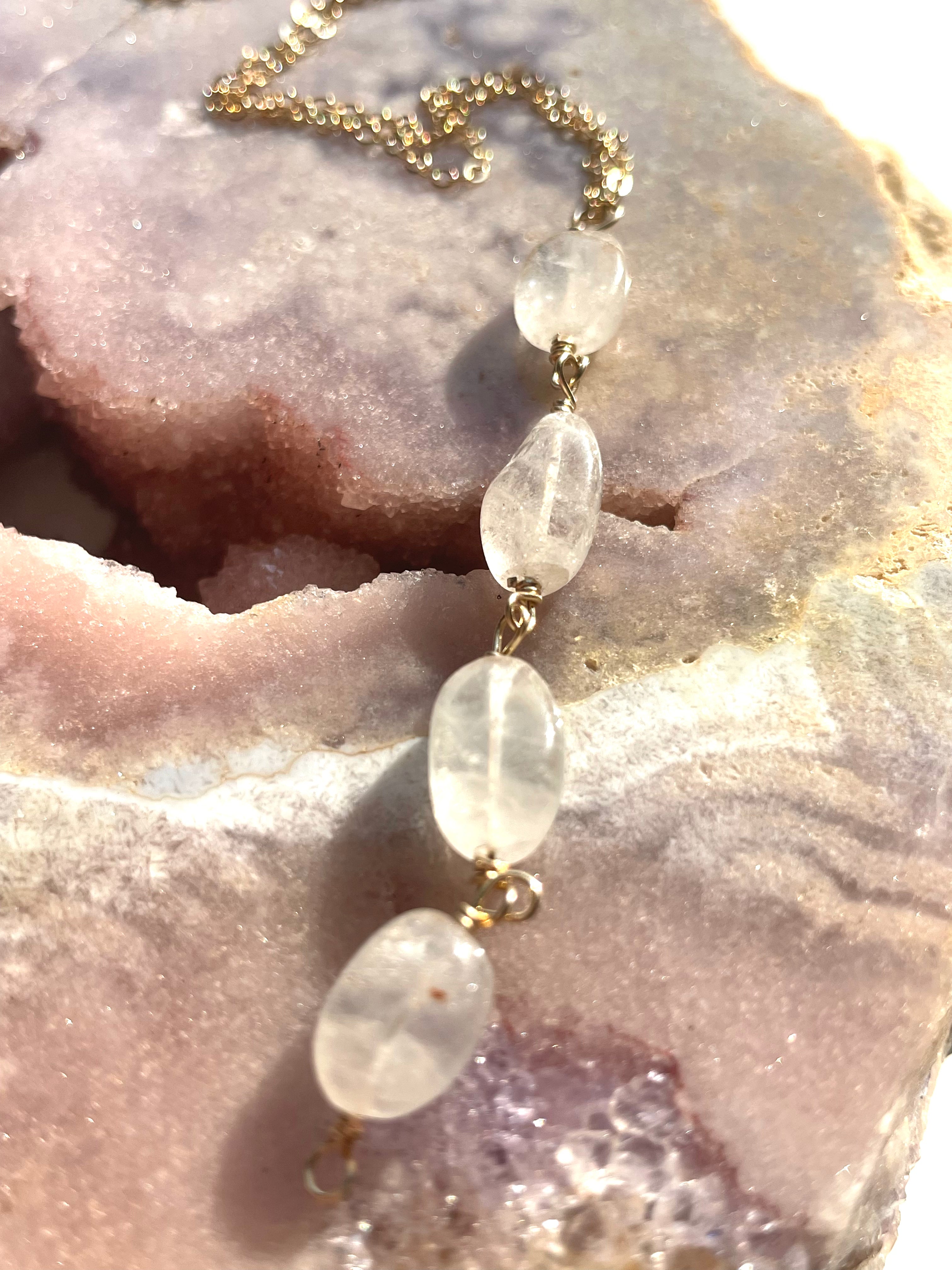 Natural Clear Quartz Lariat Necklace for Women - Healing Crystal Pendant Jewelry for Meditation, Yoga & Spiritual Energy